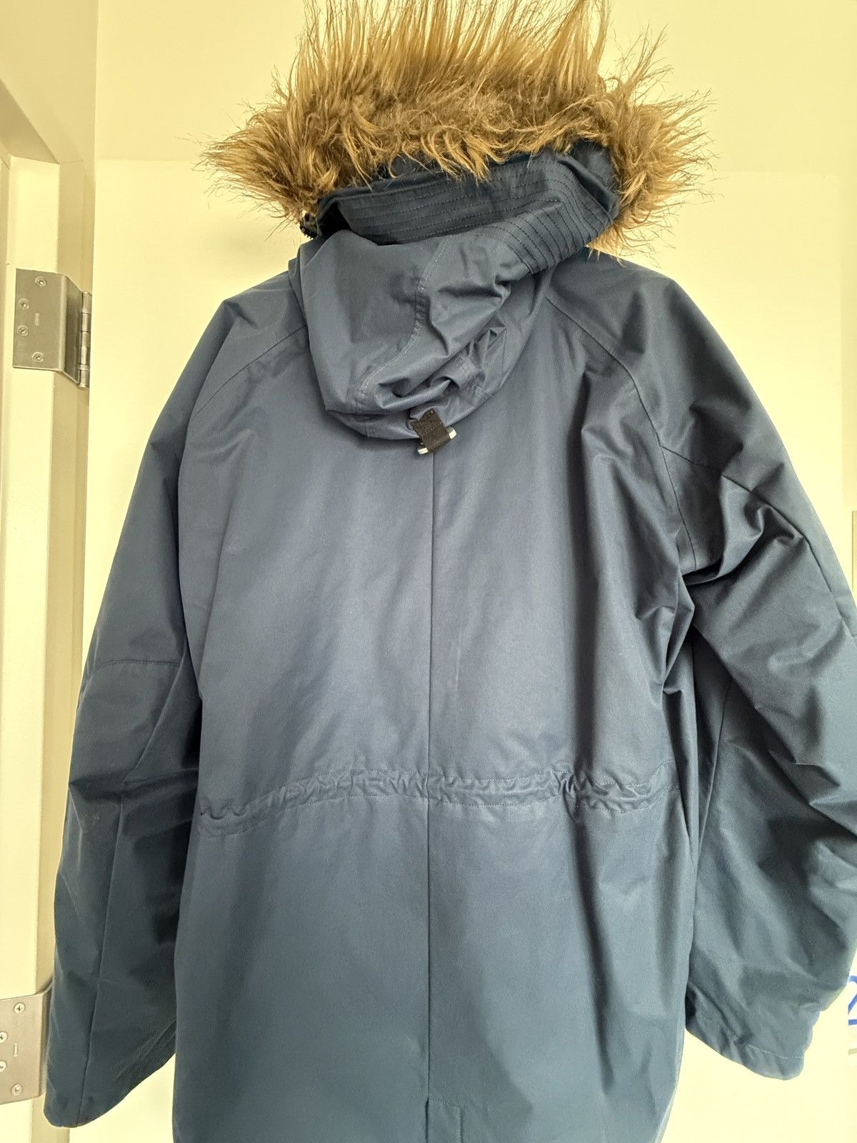 Burton Burton parka with removable fur liner hood Size US L / EU 52-54 / 3 - 5 Thumbnail