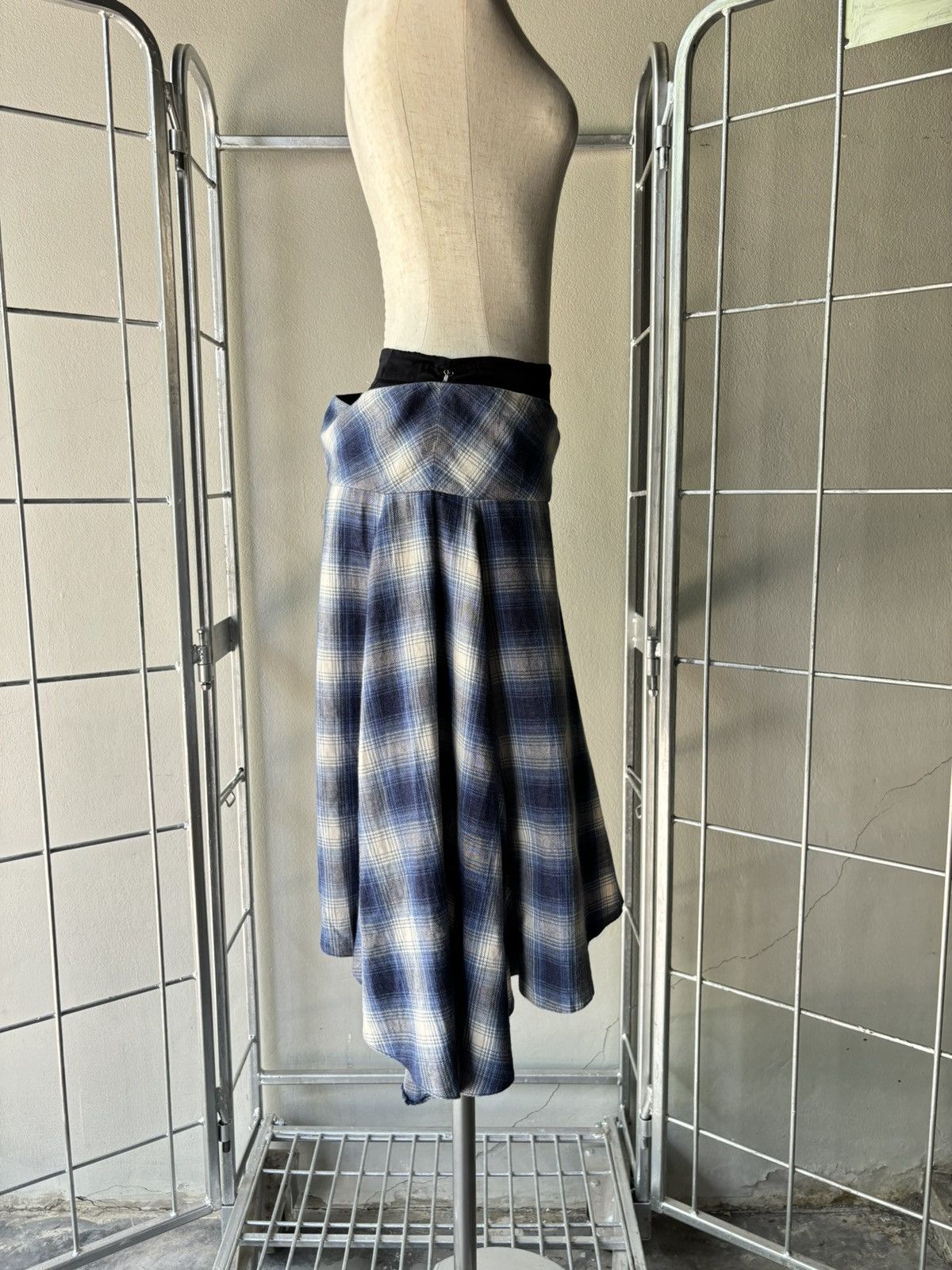 Maison Margiela MM6 Maison Margiela layered plaid skirt Size 26" / US 2 / IT 38 - 3 Thumbnail