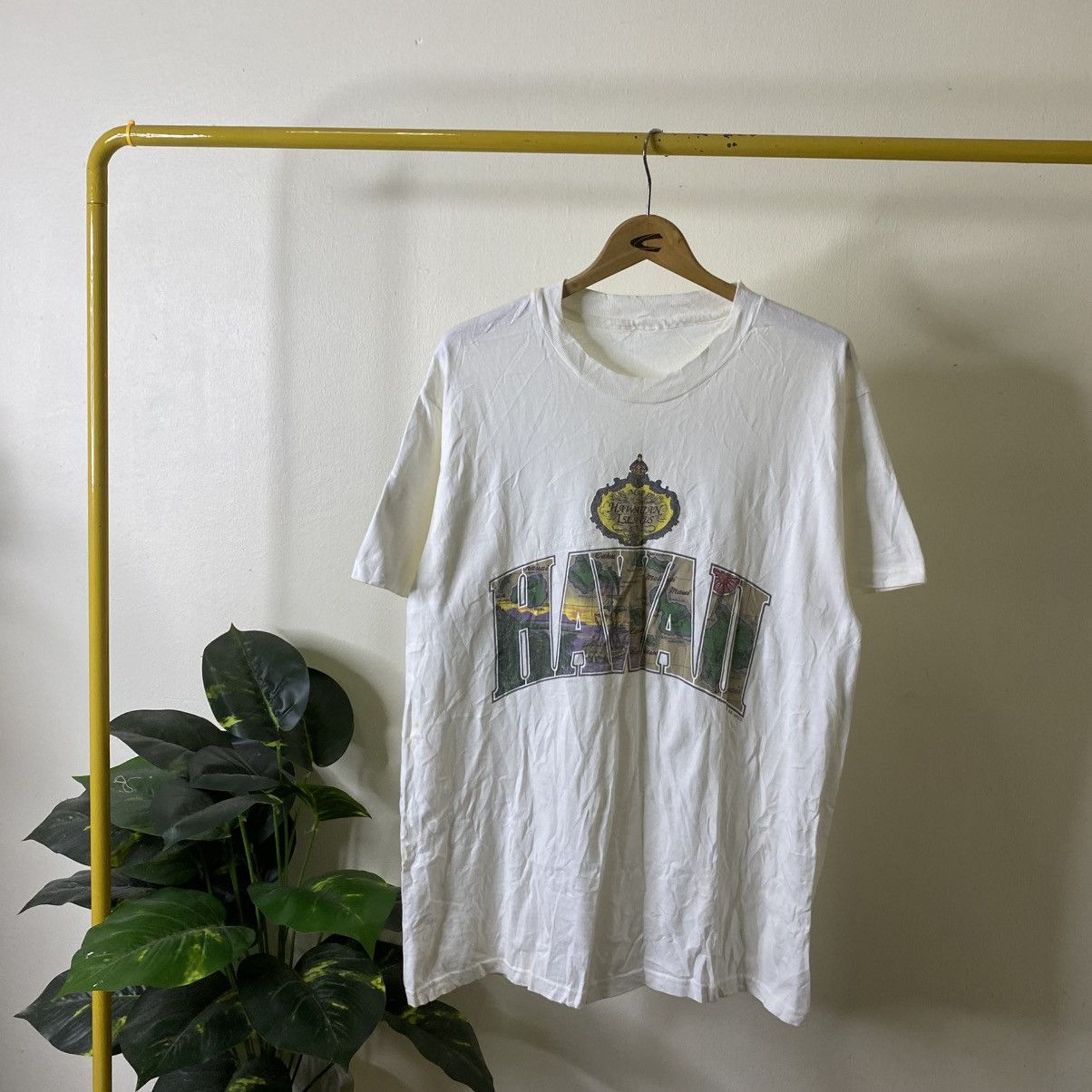 Vintage 1990s Hawaii Spell Out Nice Graphic Tee Size US L / EU 52-54 / 3 - 1 Thumbnail