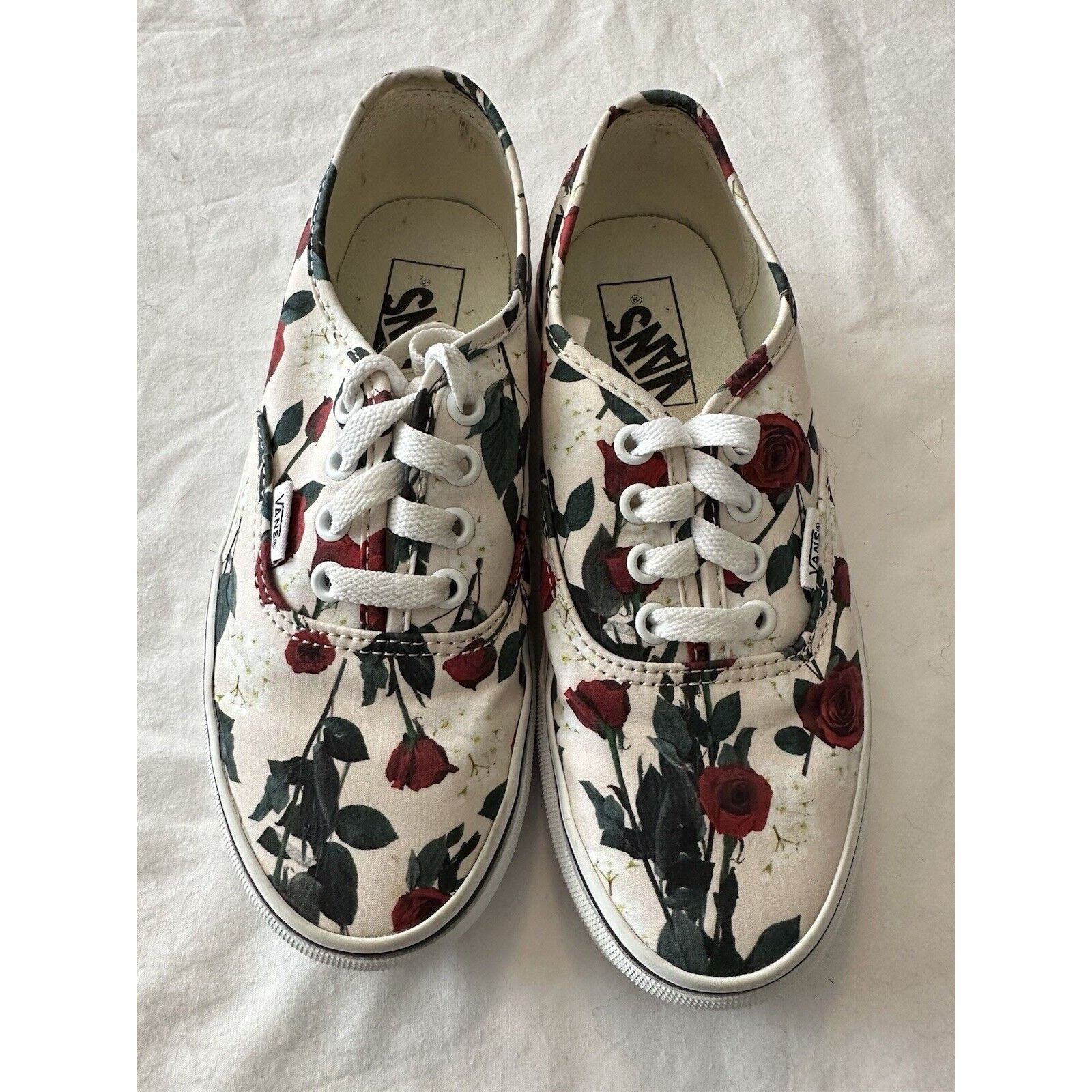 Vans VANS Authentic shoes women Sz 5.5/ Mens 4 Roses Flower Skate Size US 5.5 / IT 35.5 - 2 Thumbnail