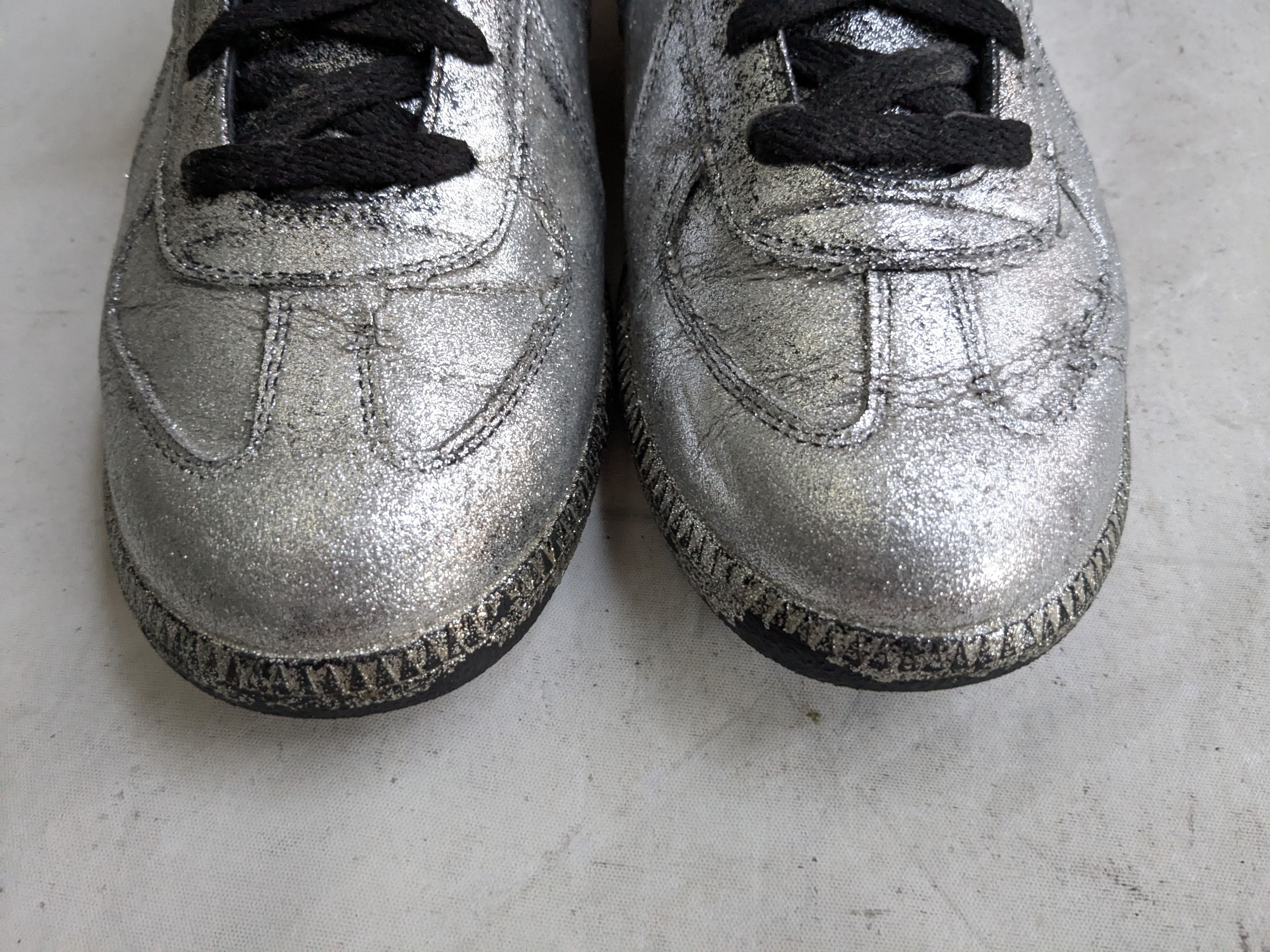 Maison Margiela Maison Margiela Replica GAT Black Silver 9 42 Low Tops Size US 9 / EU 42 - 2 Thumbnail