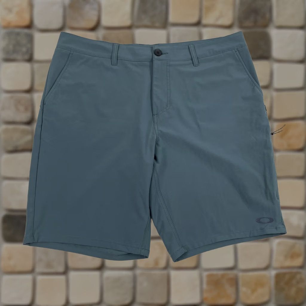 Oakley Oakley Shorts Mens 36 x 10 Blue Performance Golf Chino Golfer Golfing Stretch - 36in Waist Size US 36 / EU 52 - 1 Thumbnail