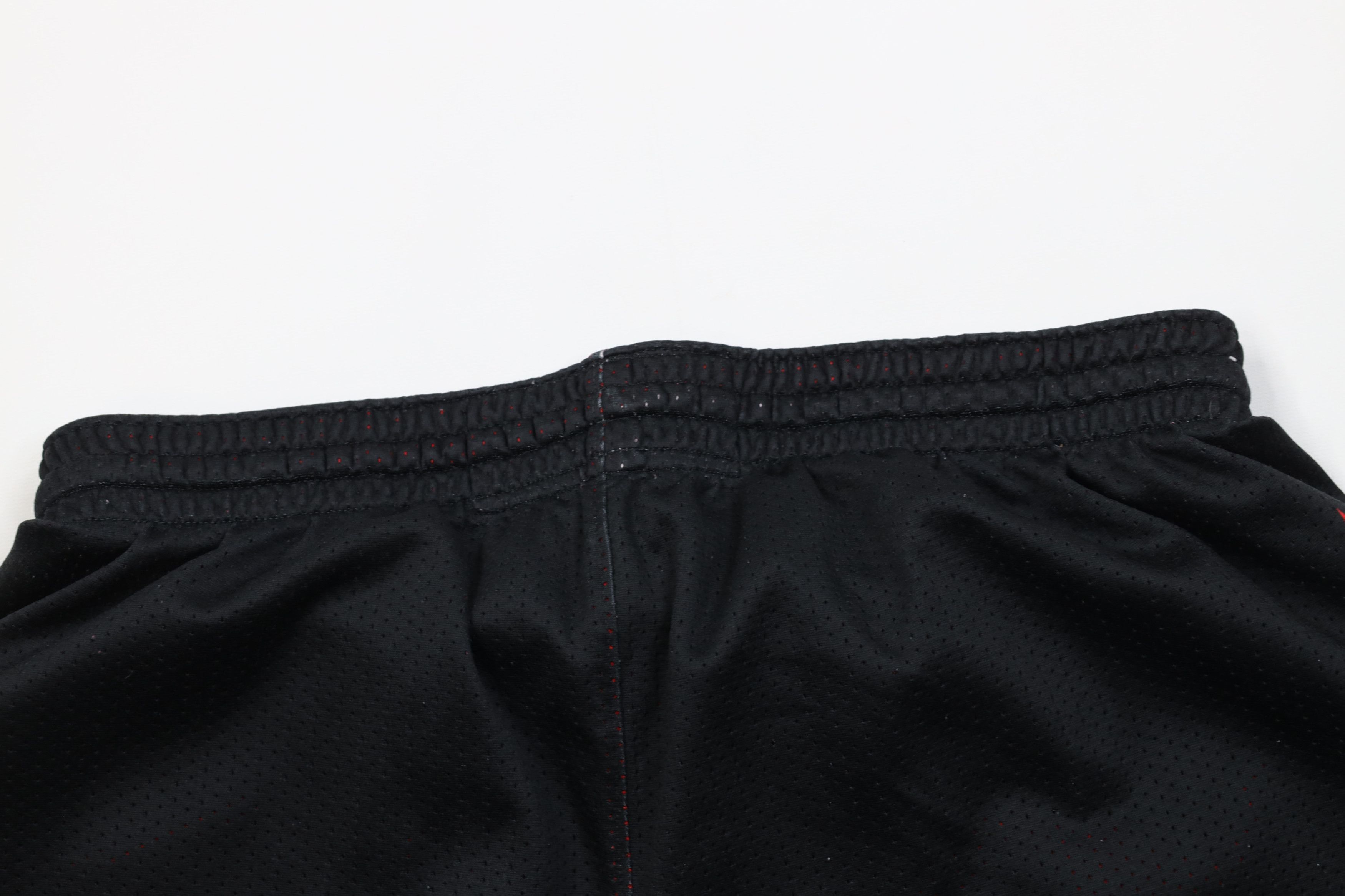Under Armour Under Armour Game University of Cincinnati Basketball Shorts Size US 36 / EU 52 - 11 Thumbnail