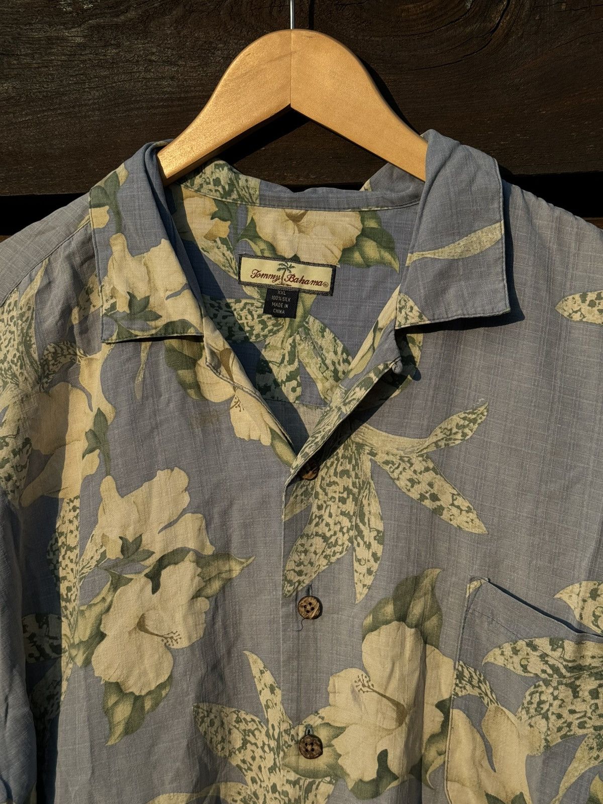 Tommy Bahama 100% Silk Tommy Bahama Flowers Hawaii Shirt Size US XXL / EU 58 / 5 - 6 Thumbnail