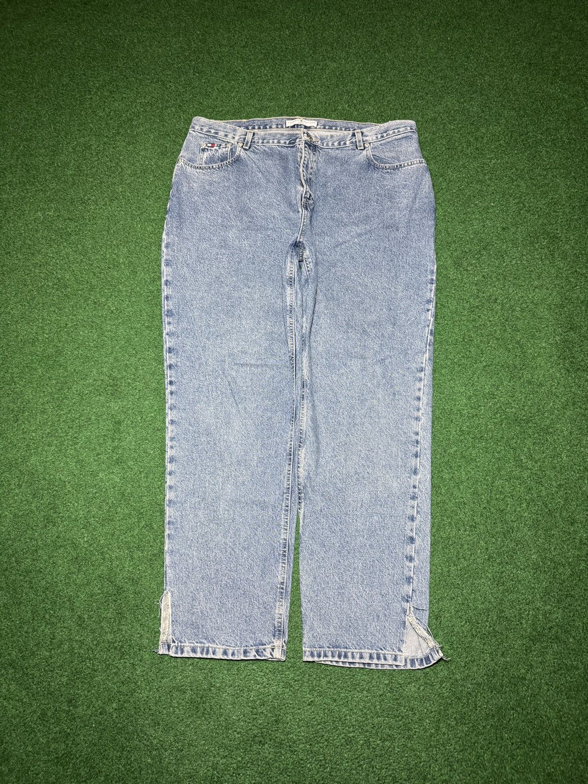 Tommy Hilfiger Vintage Tommy Hilfiger Relaxed Light Wash 40x30 Y2K Jeans Size 42" / US 20 - 4 Thumbnail