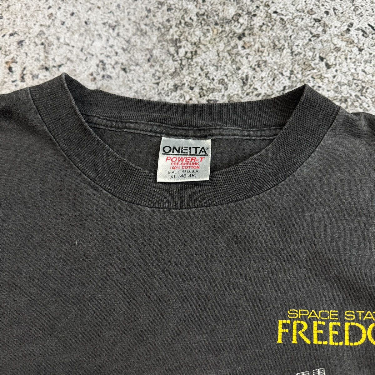 NASA Vintage 90s Blackbird Faded NASA Space Station Research Tee Size US XL / EU 56 / 4 - 6 Thumbnail