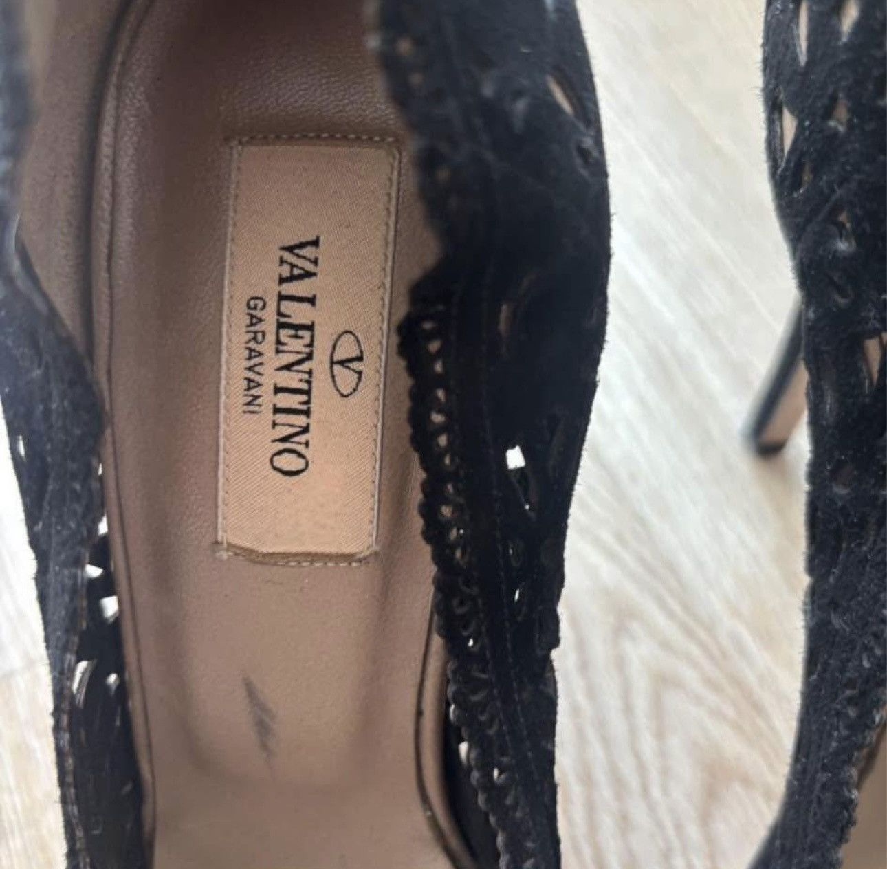 Valentino Valentino Black Heels Suede Size US 7.5 / IT 37.5 - 6 Thumbnail