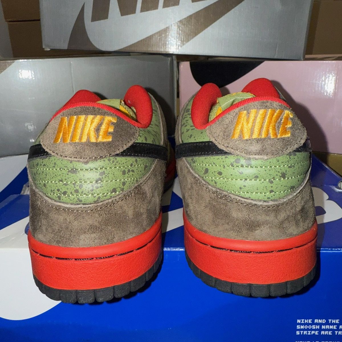 Nike Size 10.5 - Nike Dunk Premium SB Low Asparagus - 313170-302 Size US 10.5 / EU 43-44 - 3 Thumbnail