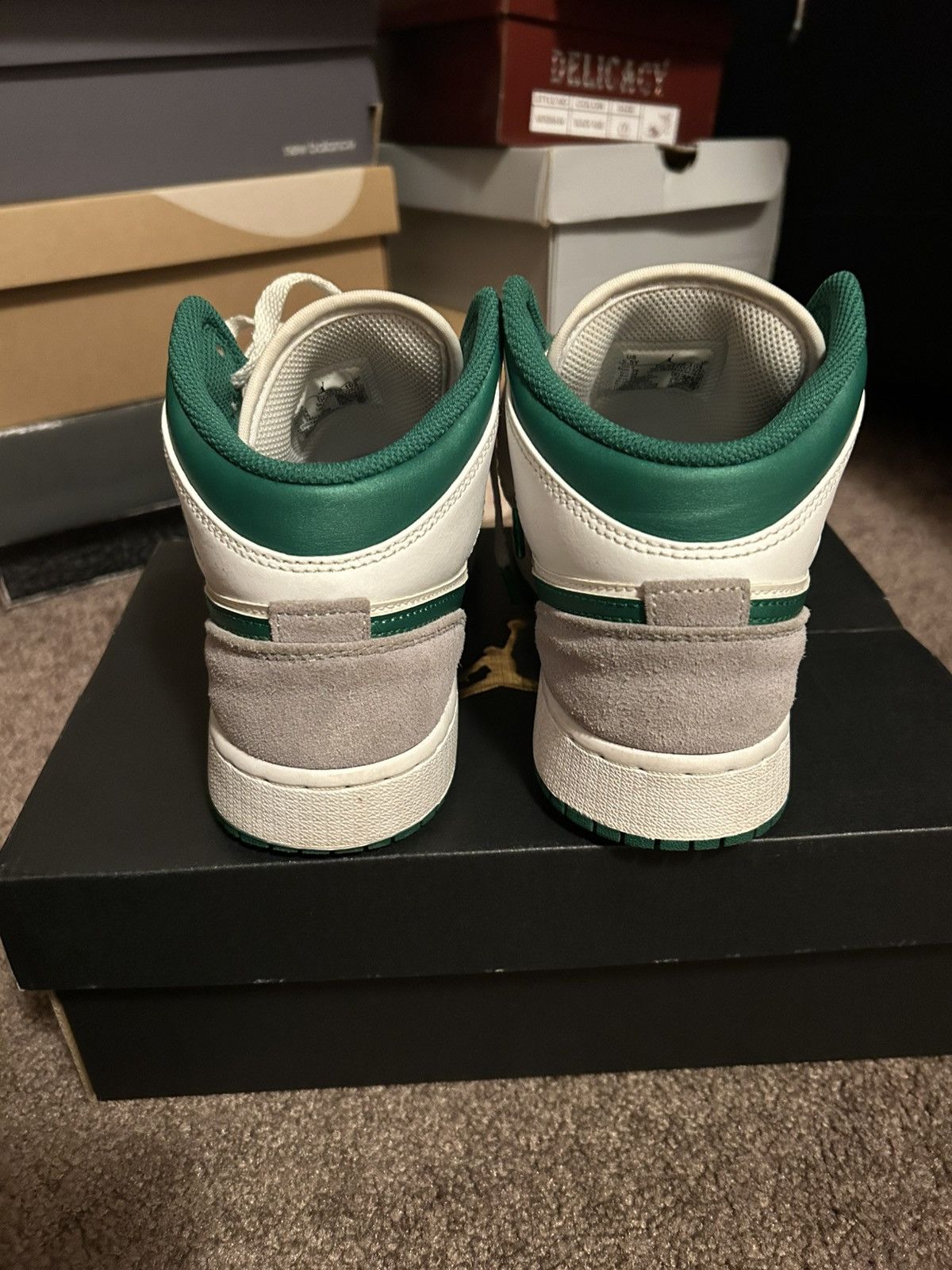 Jordan Brand × Nike Air Jordan Mid SE (GS) Size US 5.5 / EU 38 - 4 Thumbnail