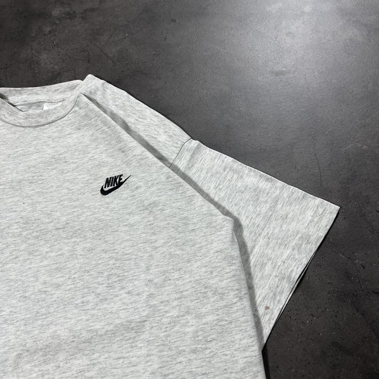 Nike Vintage 90s Nike Silver Tag Small Swoosh Boxy Tshirt Tee Size US M / EU 48-50 / 2 - 4 Thumbnail