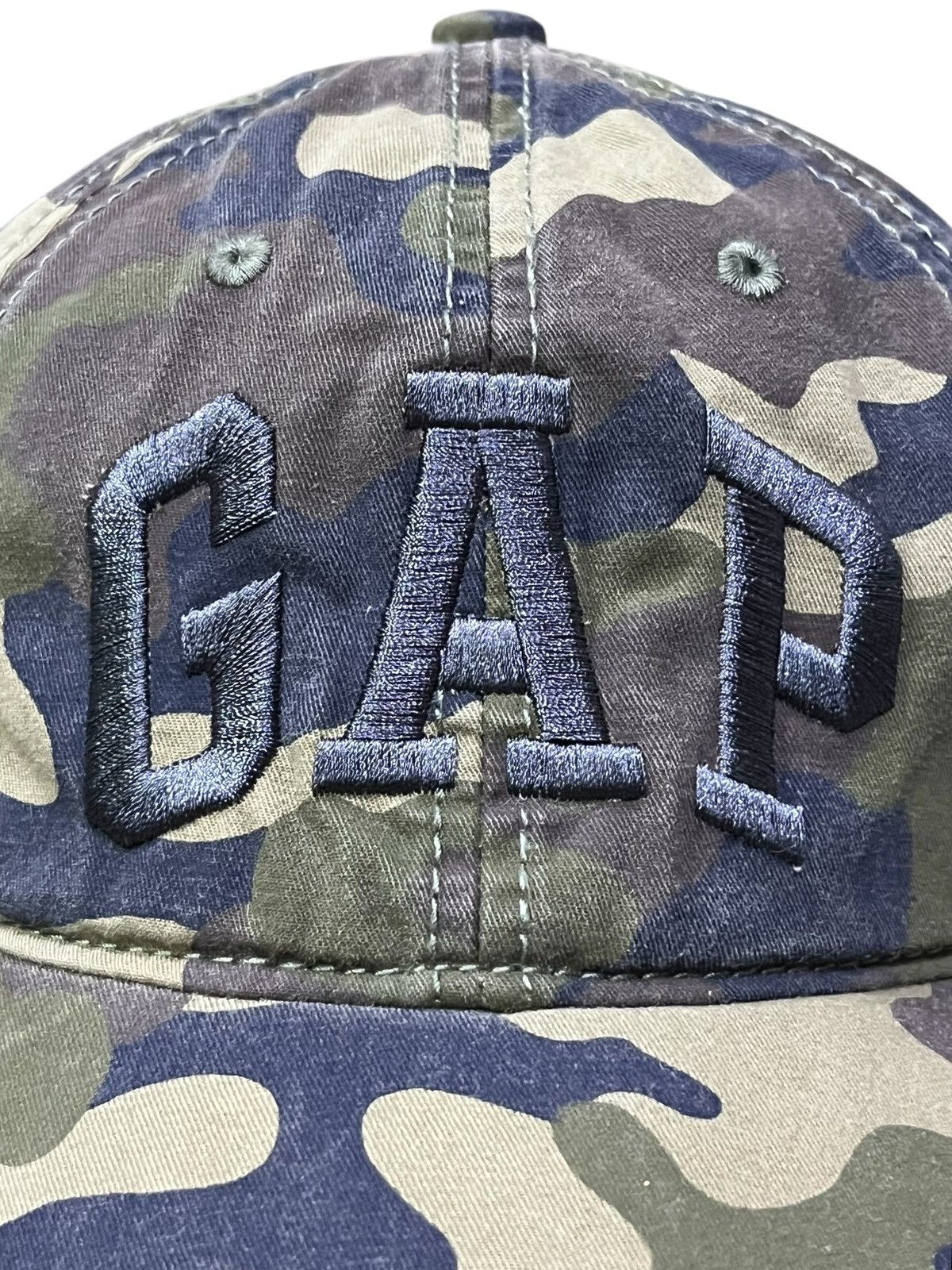 Gap Vintage Y2K GAP Camo Cap 3D Embroidery Elastic Strapback Size ONE SIZE - 4 Thumbnail