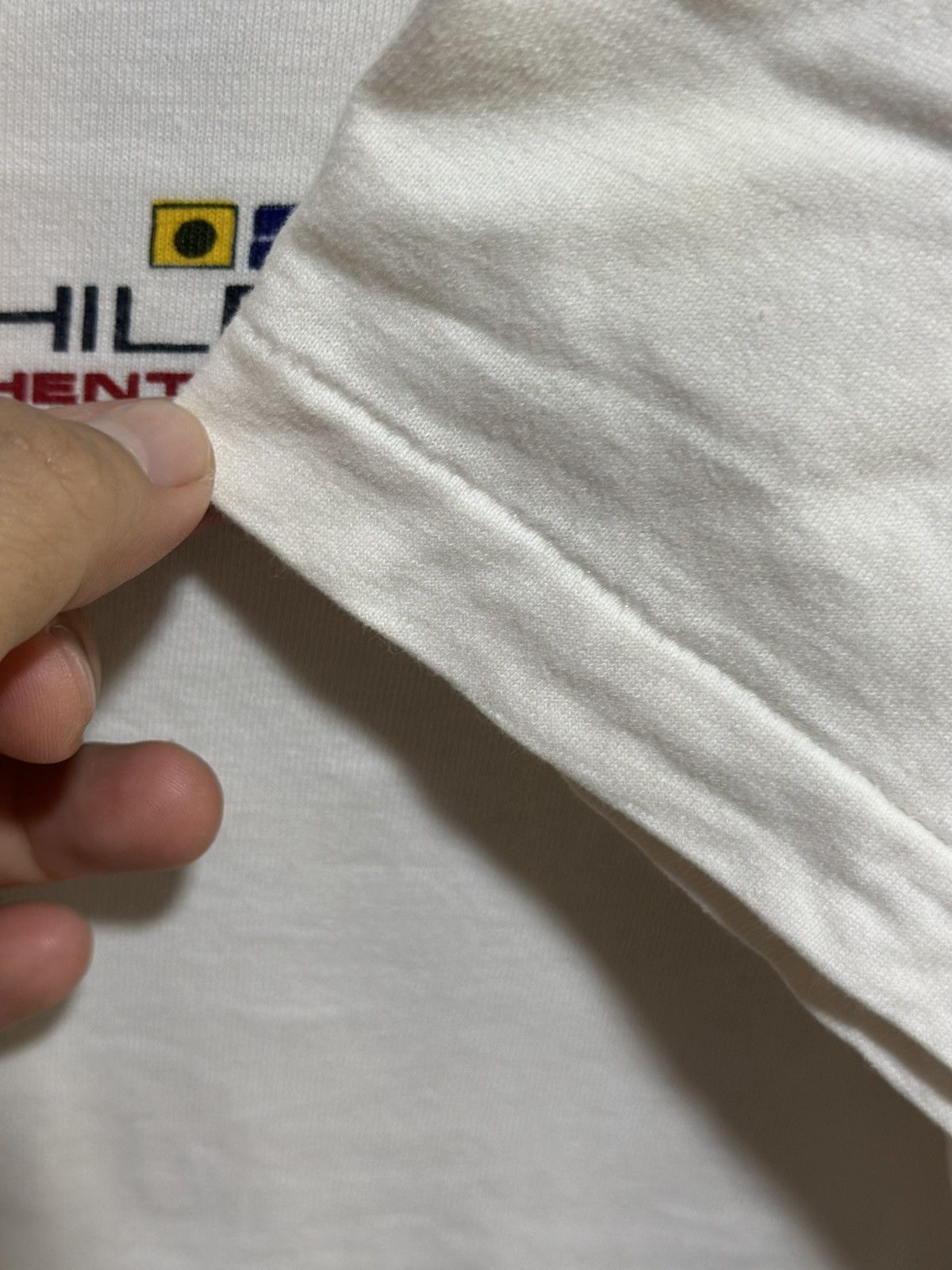 Tommy Hilfiger × Vintage Vintage Tommy Hilfiger Sailing Gear Faded Tee Size US M / EU 48-50 / 2 - 5 Thumbnail