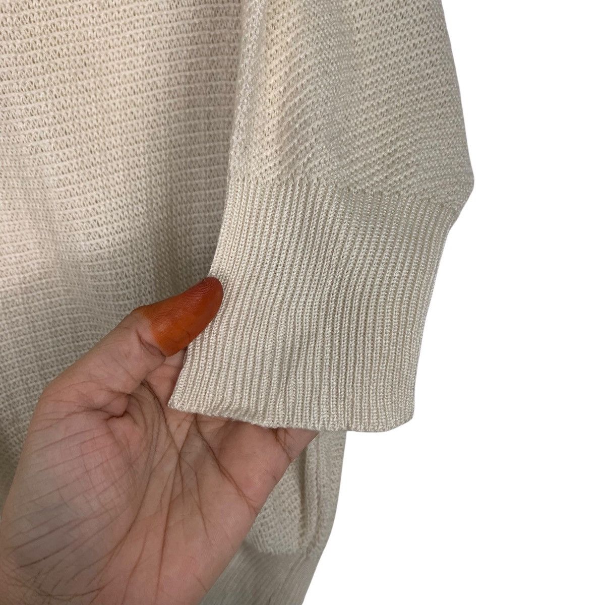 Issey Miyake Vintage ISSEY MIYAKE Short Sleeve V Neck Knitwear #3557-C162 Size US S / EU 44-46 / 1 - 8 Thumbnail
