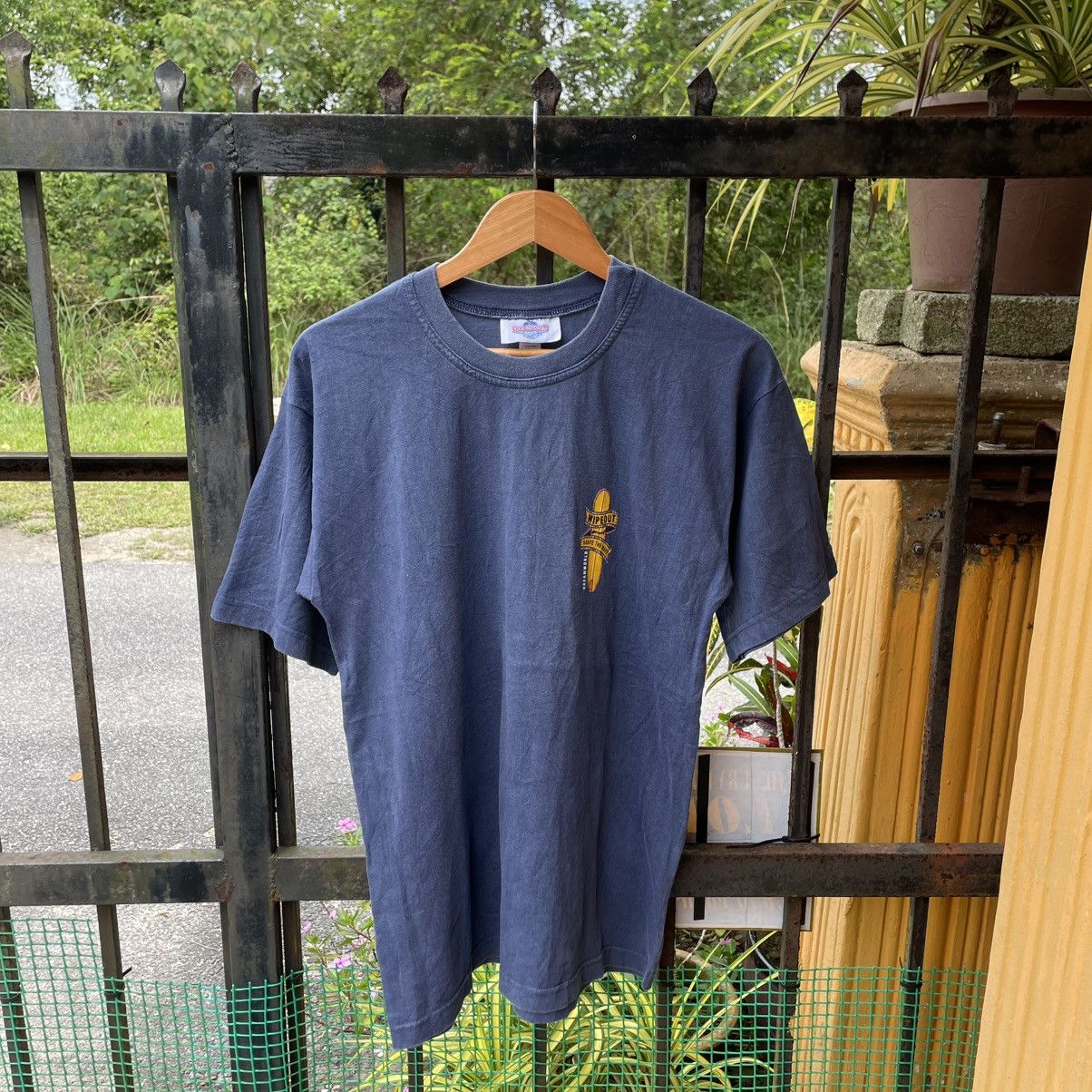Vintage 🔥Vintage 90s Dreamworld Australia Gold Coast Surf Skate Tee Size US M / EU 48-50 / 2 - 1 Thumbnail