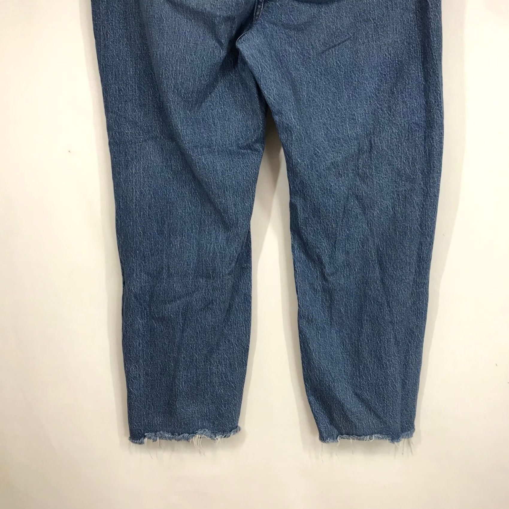 Abercrombie & Fitch VINTAGE Abercrombie & Fitch Curve Love The ’90s Relaxed Jean High Rise 20W Medium Wash Womens Jeans Distressed 5-Pocket Size 42" / US 20 - 6 Thumbnail