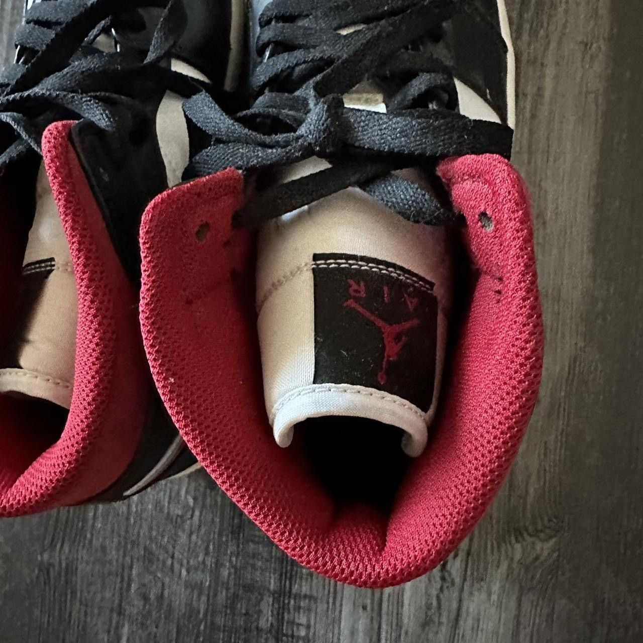 Jordan Brand × Nike Air Jordan 1 Mid Size US 8.5 / EU 41-42 - 6 Thumbnail