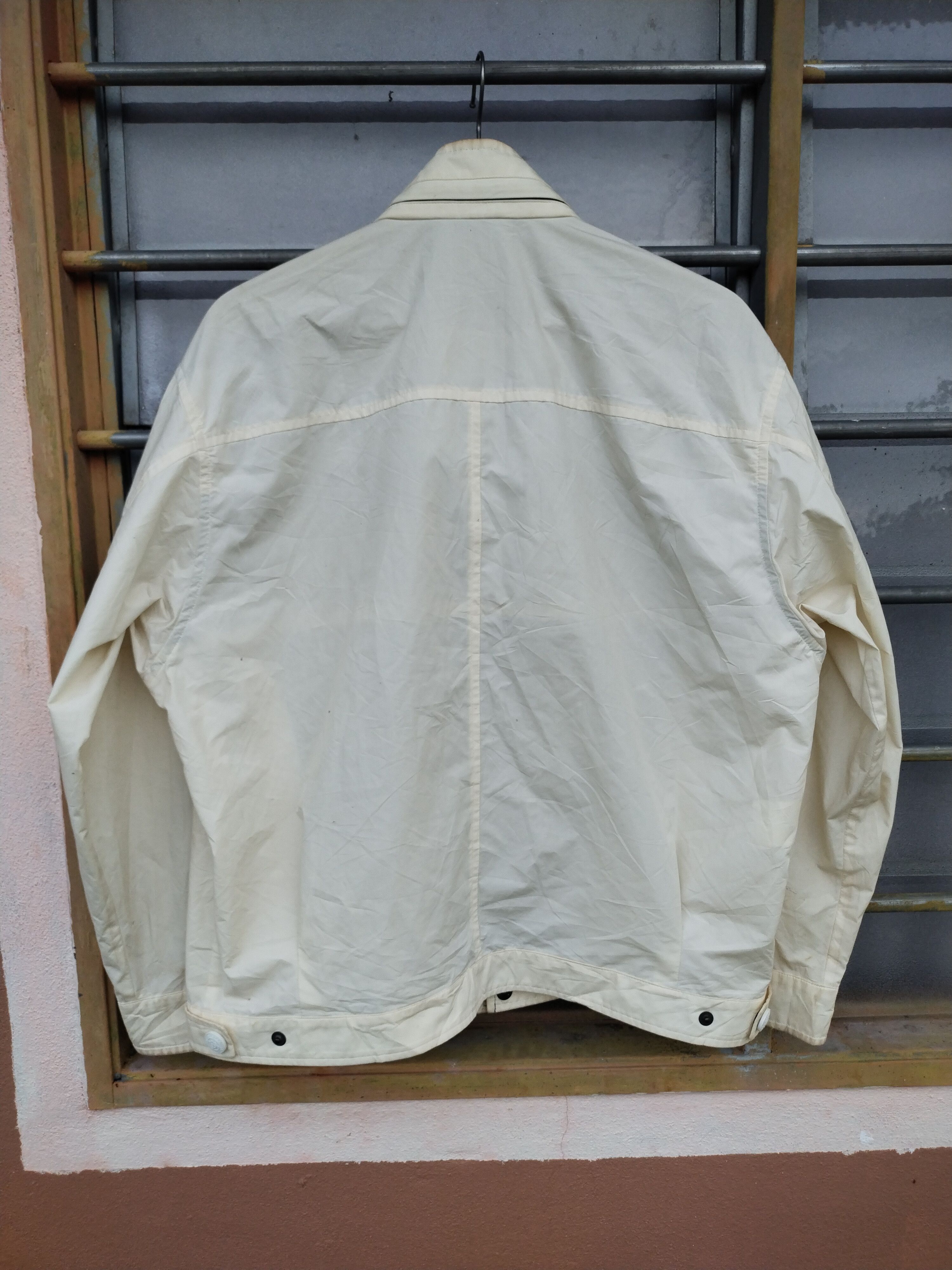 Burberry Vintage Burberry Sport Light Jacket Cream Size US M / EU 48-50 / 2 - 7 Thumbnail