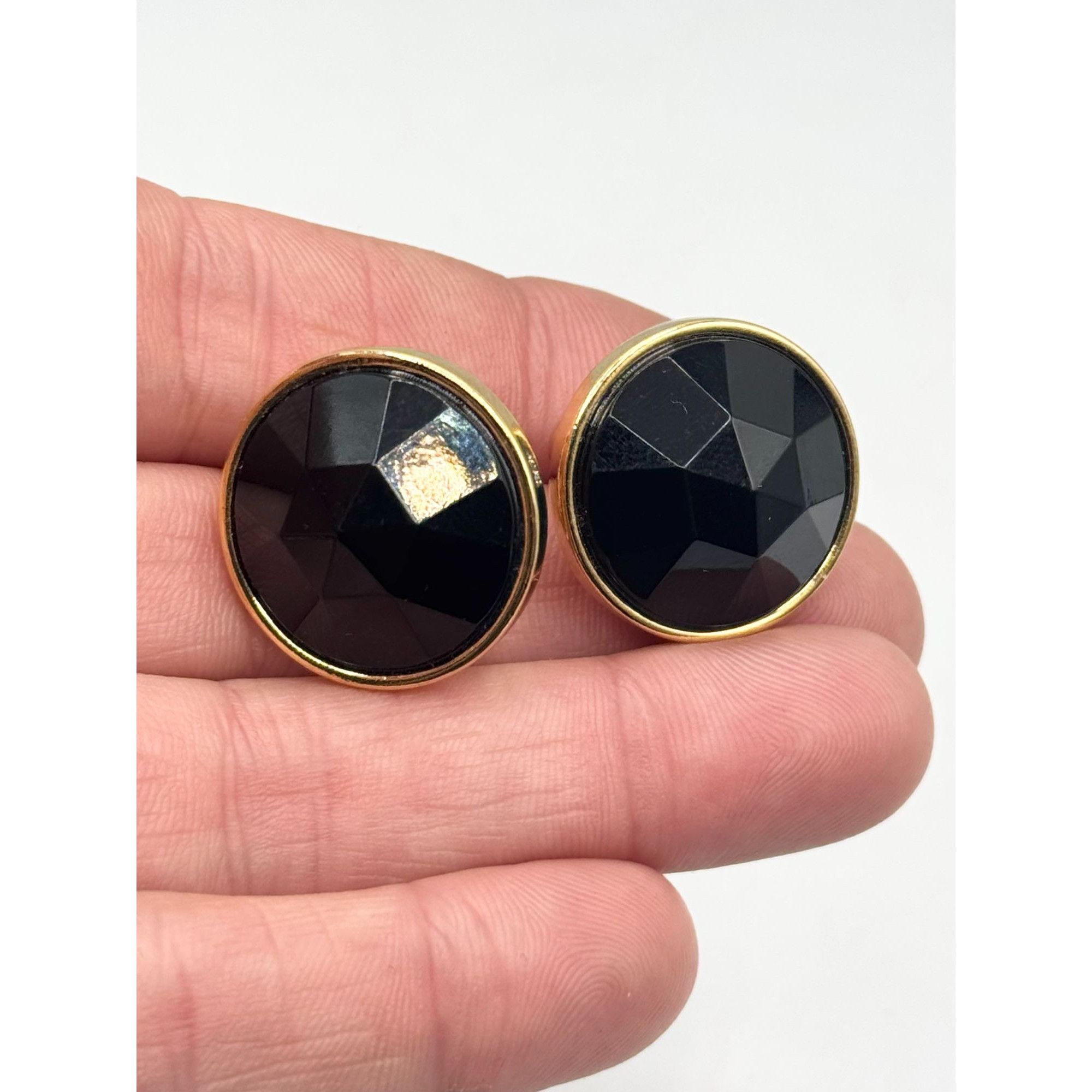 Vintage Vintage black faceted rhinestone clip on earrings Size ONE SIZE - 7 Thumbnail