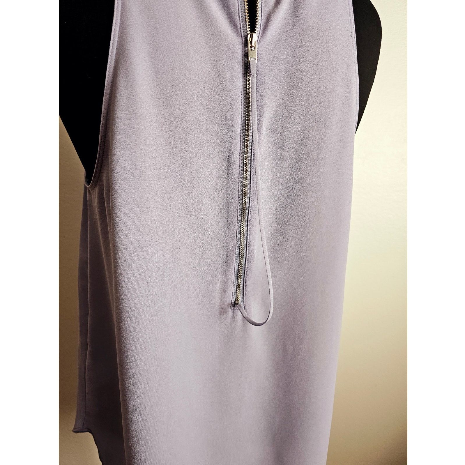 Aritzia ARITZIA Wilfred Lilac Sevres Zip Hi-Low Tank Top Blouse M Size M / US 6-8 / IT 42-44 - 4 Thumbnail