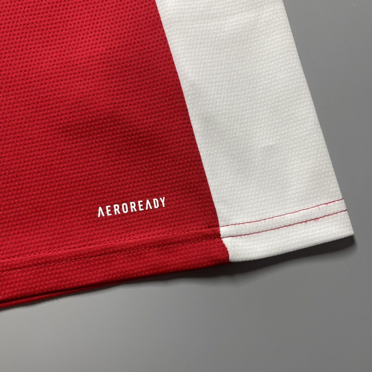 Vintage ARSENAL ADIDAS 2021/2022 FOOTBALL HOME JERSEY #6 GABRIEL Size US M / EU 48-50 / 2 - 8 Thumbnail