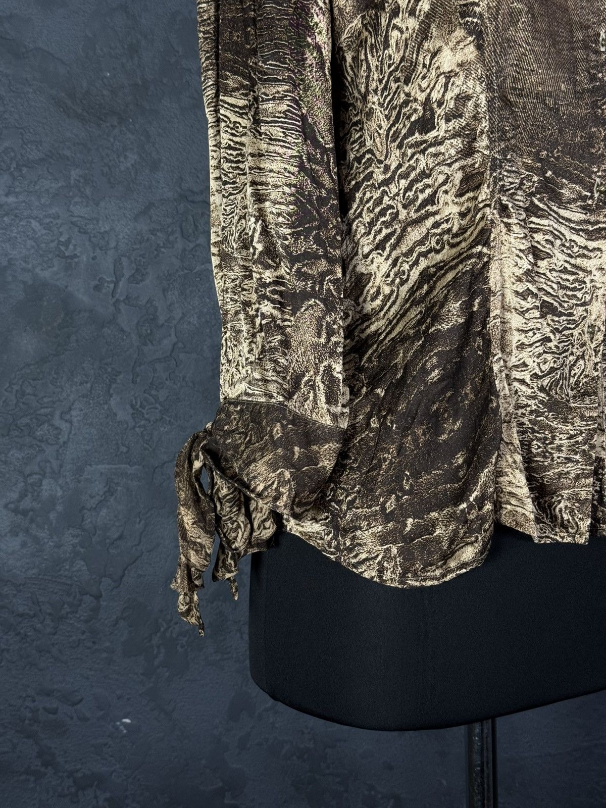 Roberto Cavalli VTG Roberto Cavalli Silk Snakeskin Print Long Sleeve Button Size S / US 4 / IT 40 - 8 Thumbnail