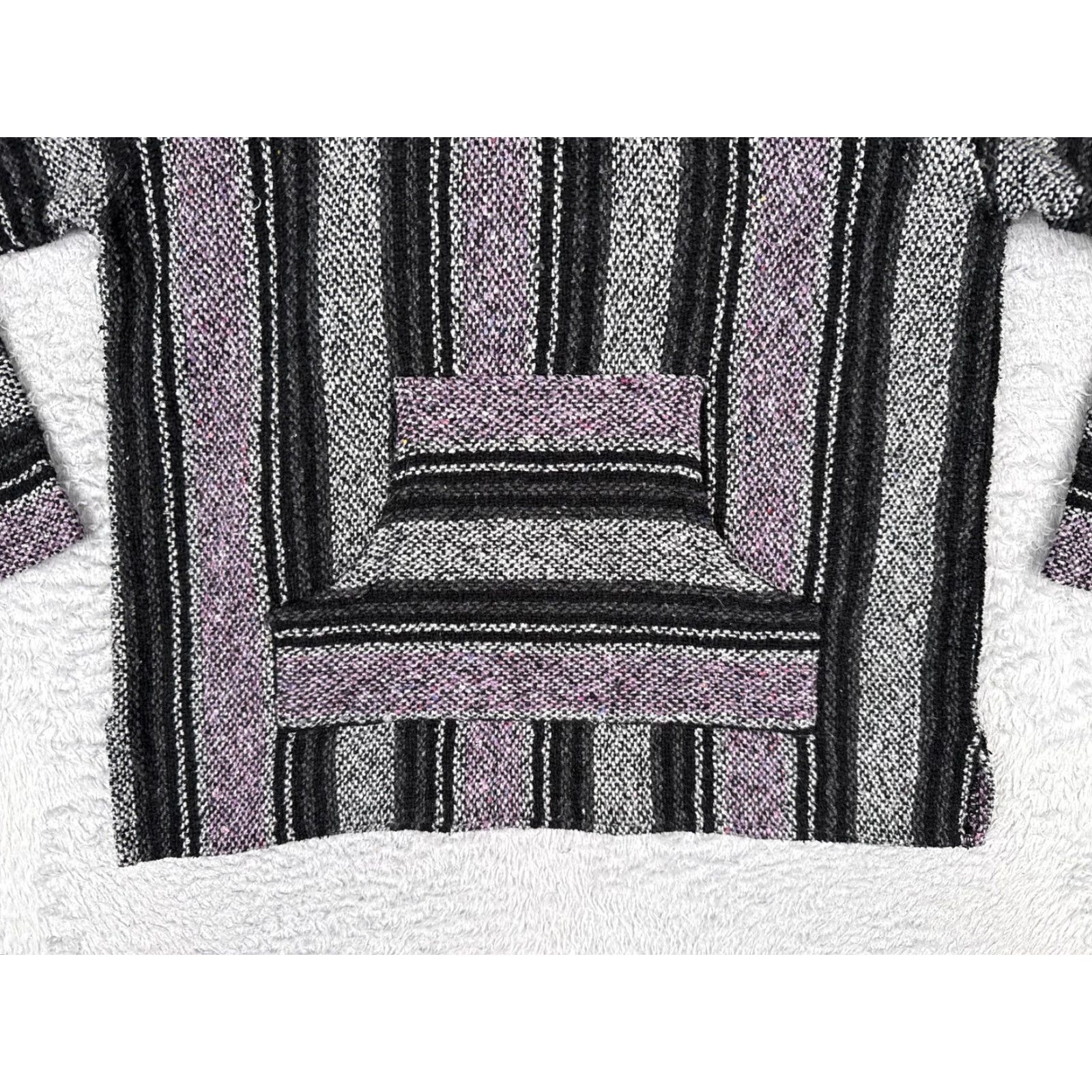 KangaROOS Baja Hoodie Mens Medium Gray Pink Striped Kangaroo Pocket Drug Rug Poncho Size US M / EU 48-50 / 2 - 5 Thumbnail