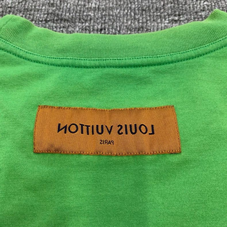 Louis Vuitton Louis Vuitton Green embossed short sleeves Size US S / EU 44-46 / 1 - 9 Thumbnail
