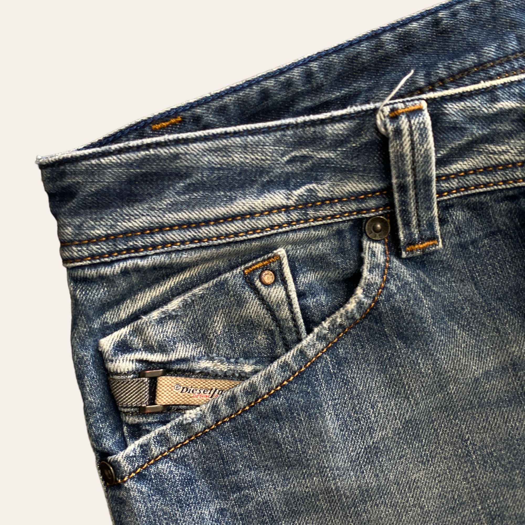 Diesel 'Darron' Regular Slim Fit Size US 31 - 3 Thumbnail