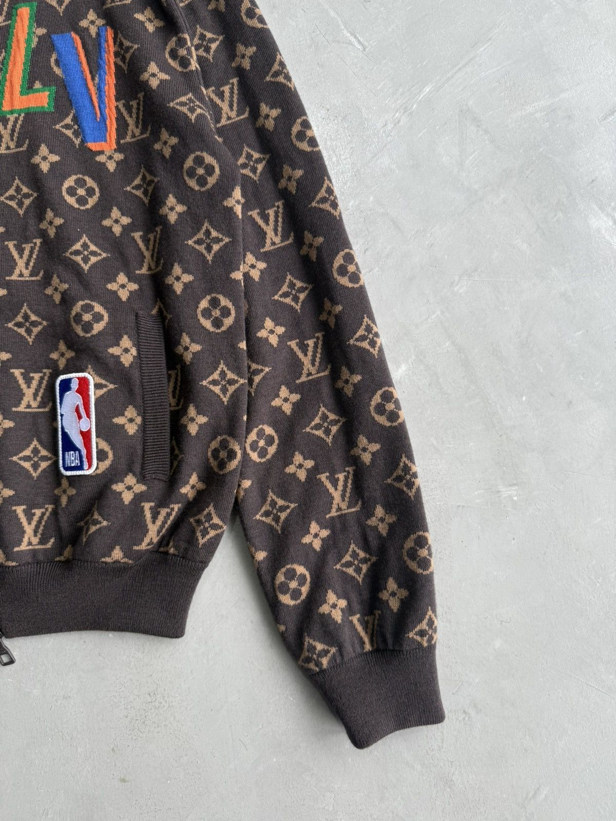 Louis Vuitton × NBA RARE - Louis Vuitton x NBA Monogram Bomber Jacket Size US S / EU 44-46 / 1 - 5 Thumbnail