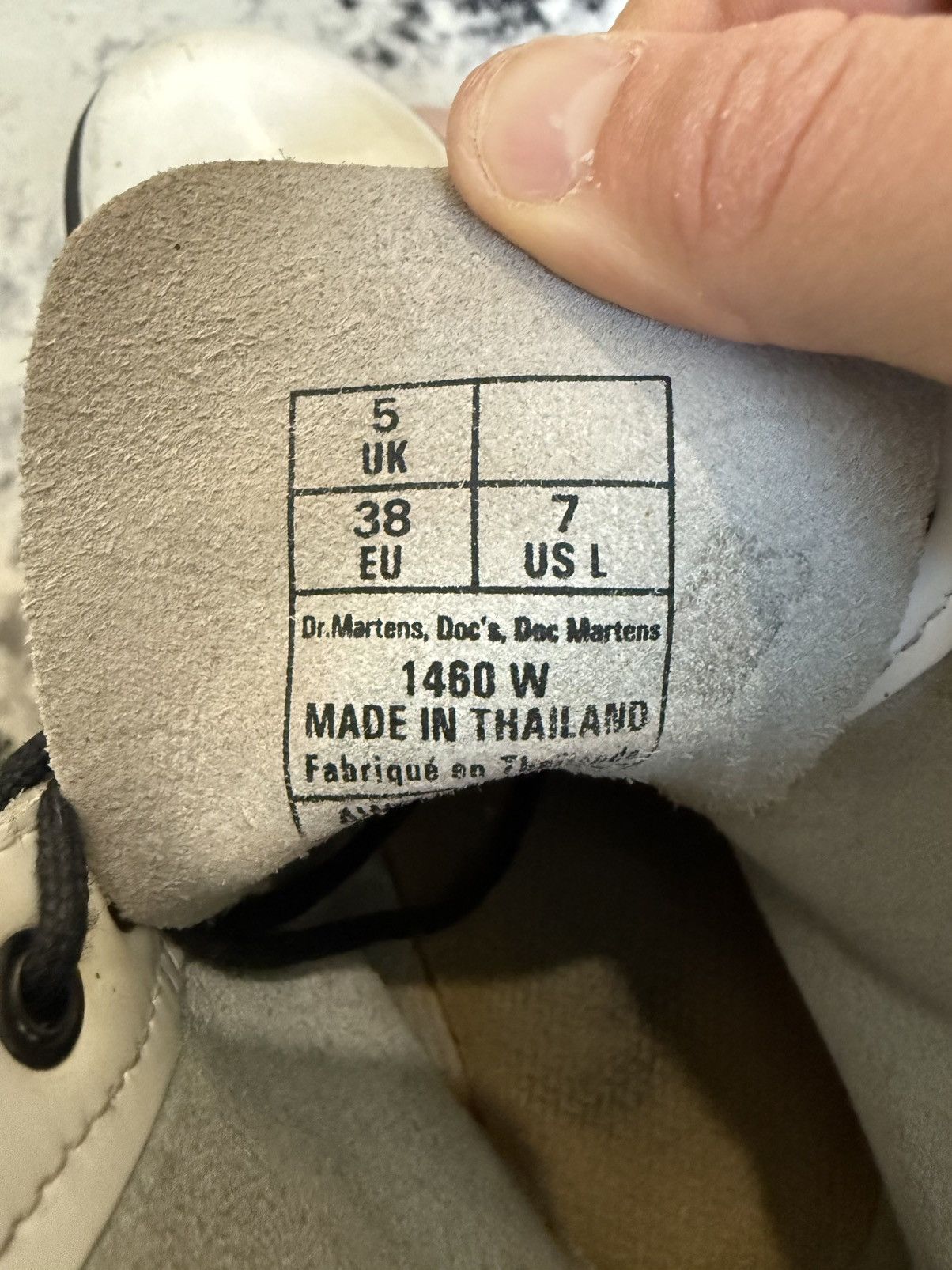 Dr. Martens Dr. Martens 1460 White Boots Size US 7.5 / IT 37.5 - 7 Thumbnail