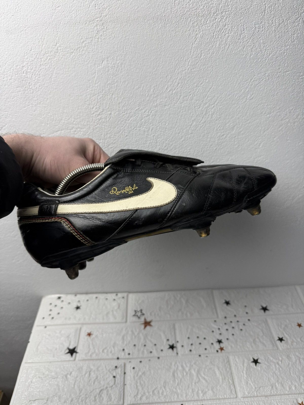 Nike Nike Tiempo R10 Ronaldinho SG 2006 US12.5 UK11.5 EUR47 Size US 12.5 / EU 45-46 - 1 Thumbnail