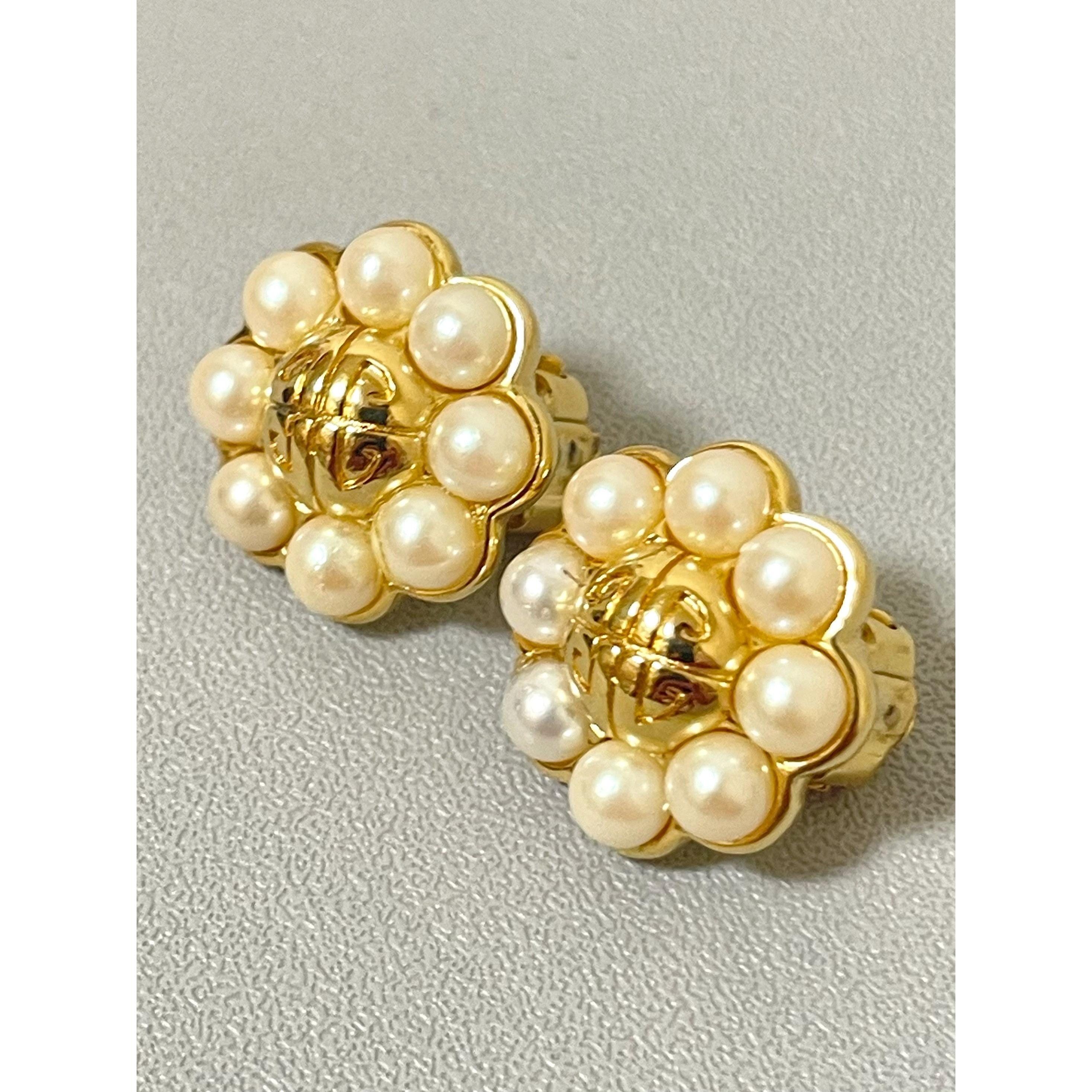 Givenchy Vintage Givenchy golden flower earrings with faux pearls Size ONE SIZE - 2 Thumbnail