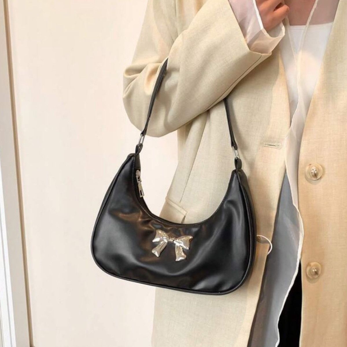 Vintage New Fashion Spring/Summer Metallic Bow Decoration Clutch Bag Size ONE SIZE - 4 Thumbnail