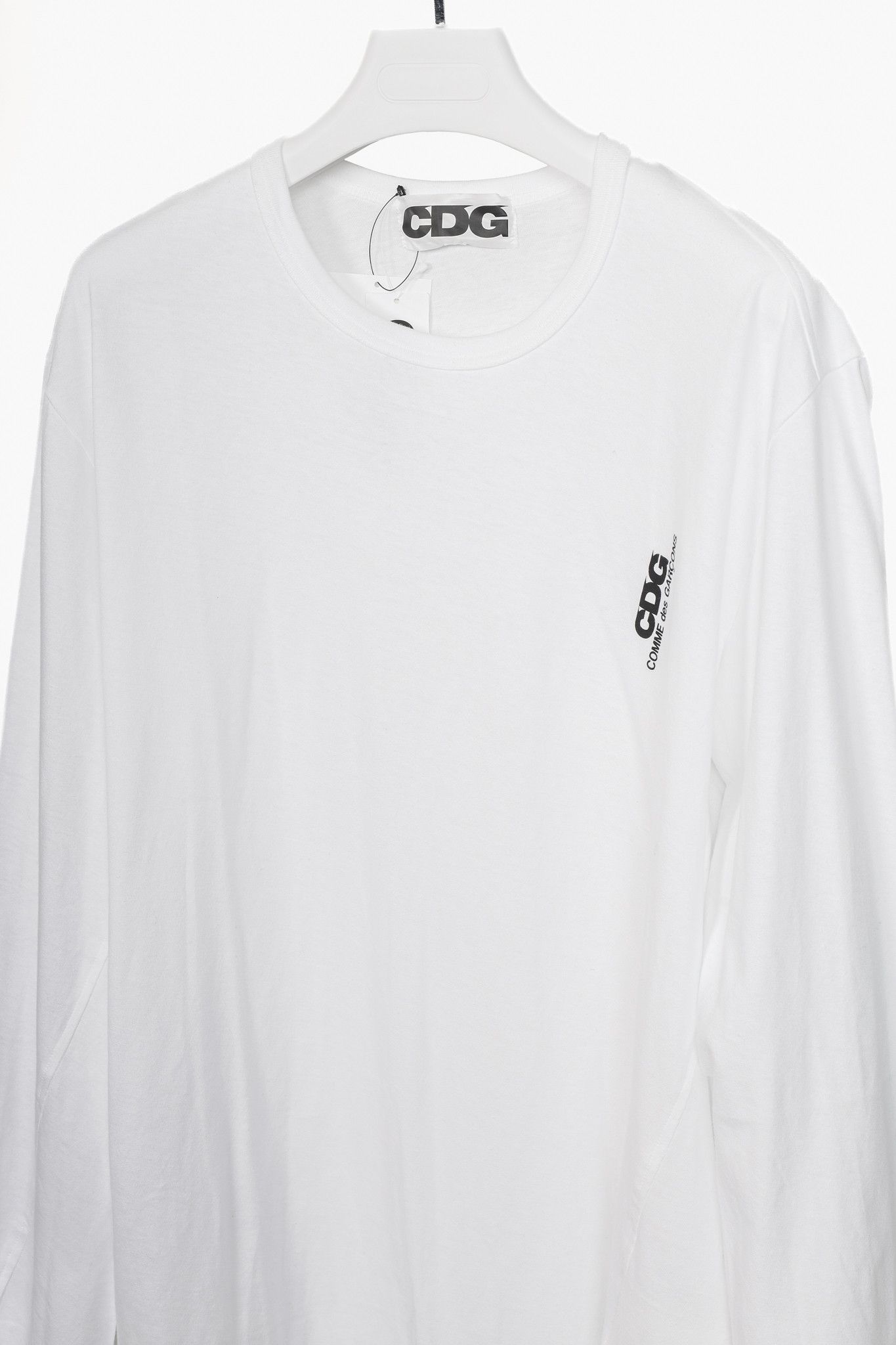Comme des Garcons Comme Des Garçons CDG Logo Asymmetric Long Sleeve T-Shirt Size US XL / EU 56 / 4 - 3 Thumbnail