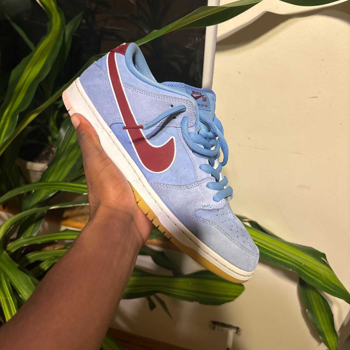 Nike SB Nike sb Philadelphia phillies Size US 11 / EU 44 - 10 Thumbnail