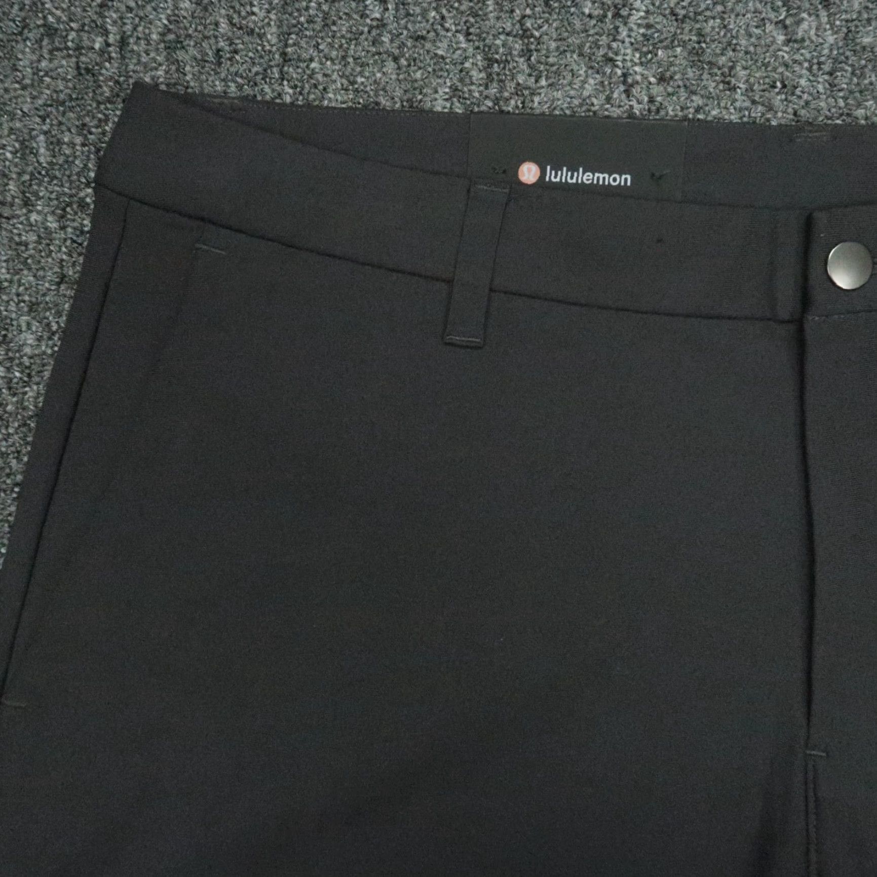 Lululemon Lululemon Shorts Men 38 Obsidian Commission Classic Chino Zip Pocket LSU Tigers Shorts Mens 38 Gray Size US 38 / EU 54 - 2 Thumbnail