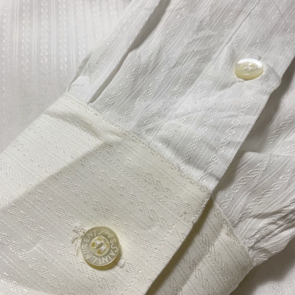 Yves Saint Laurent Vintage Yves Saint Laurent Mens Dobby Stripe Shirt Size US M / EU 48-50 / 2 - 8 Thumbnail