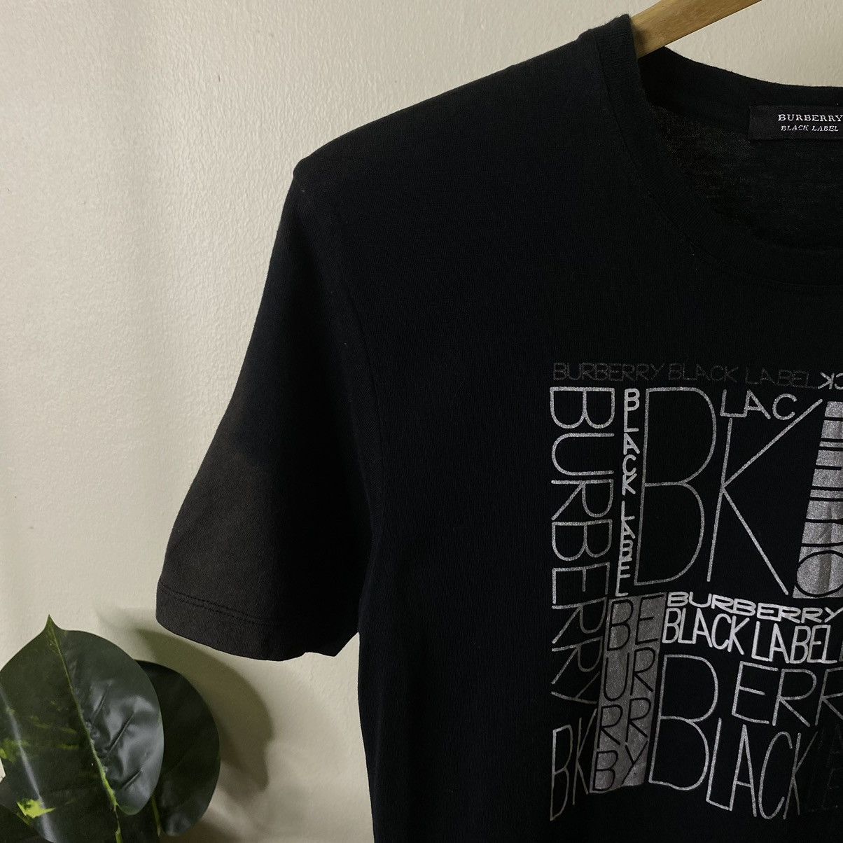 Burberry Burberry Black Label Nice Design Tee Size US XS / EU 42 / 0 - 3 Thumbnail