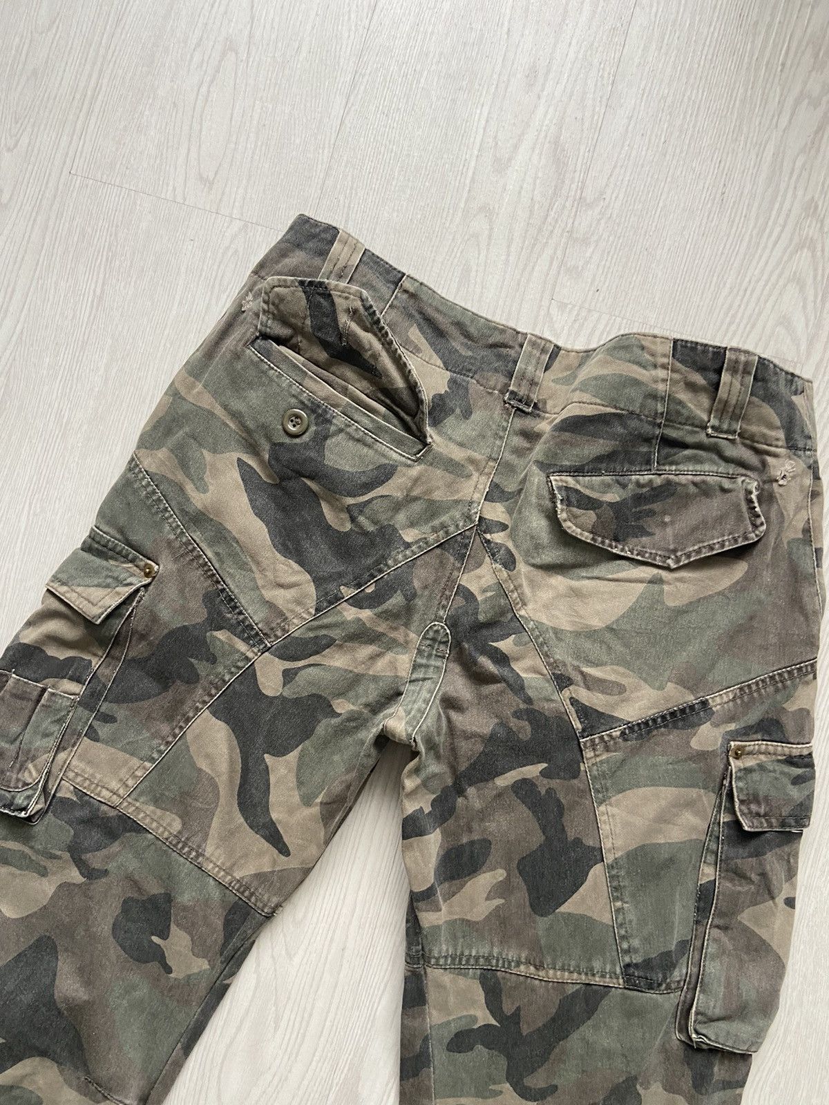 If Six Was Nine × Japanese Brand × Le Grande Bleu (L.G.B.) Vintage Y2K Tactical Double Thigh Camouflage J-Cut Pants Size US 33 - 5 Thumbnail