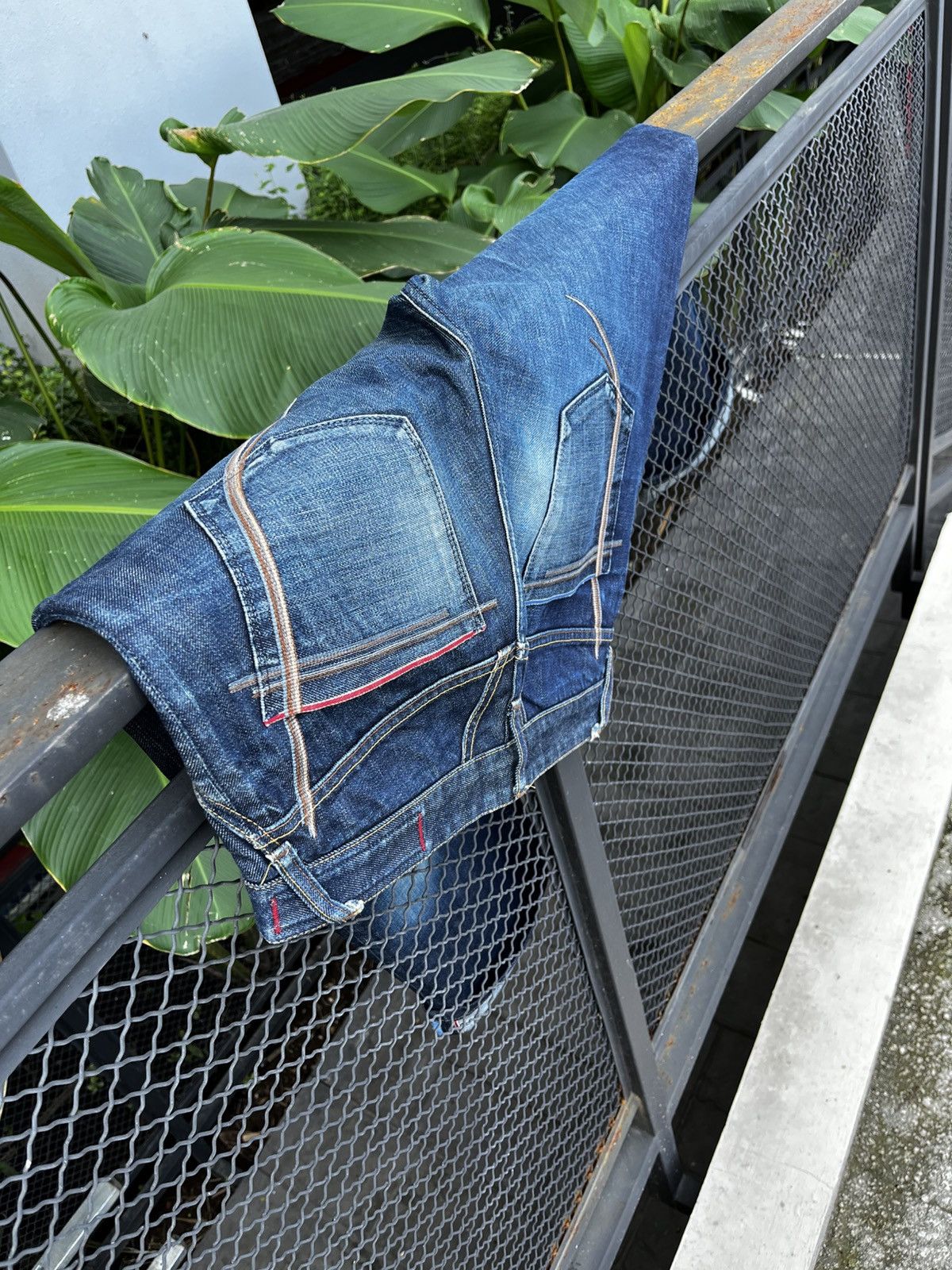 Marithe + Francois Girbaud “Le Jean De” Marithe Francois Girbaud Half Selvedge Denim Size US 31 - 6 Thumbnail