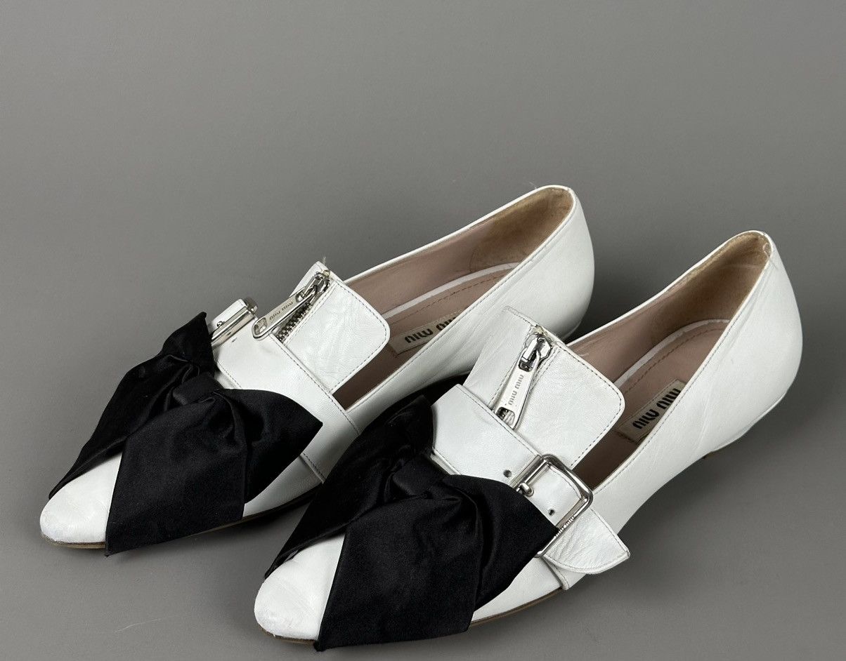 Miu Miu Miu Miu - Ballerinas Bow / Front Zipped Flats White Leather Size US 7 / IT 37 - 11 Thumbnail