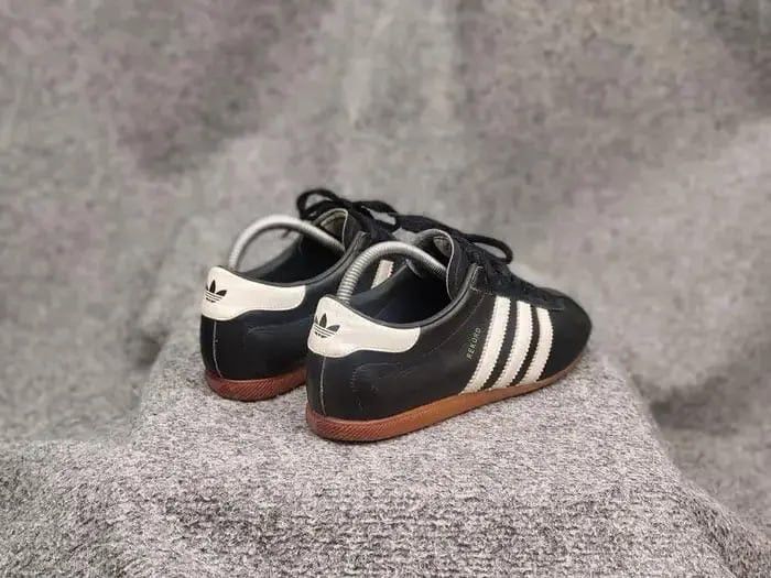 Adidas Vintage Adidas Originals Rekord Black Leather Sneaker Y2K Size US 6 / EU 39 - 9 Thumbnail
