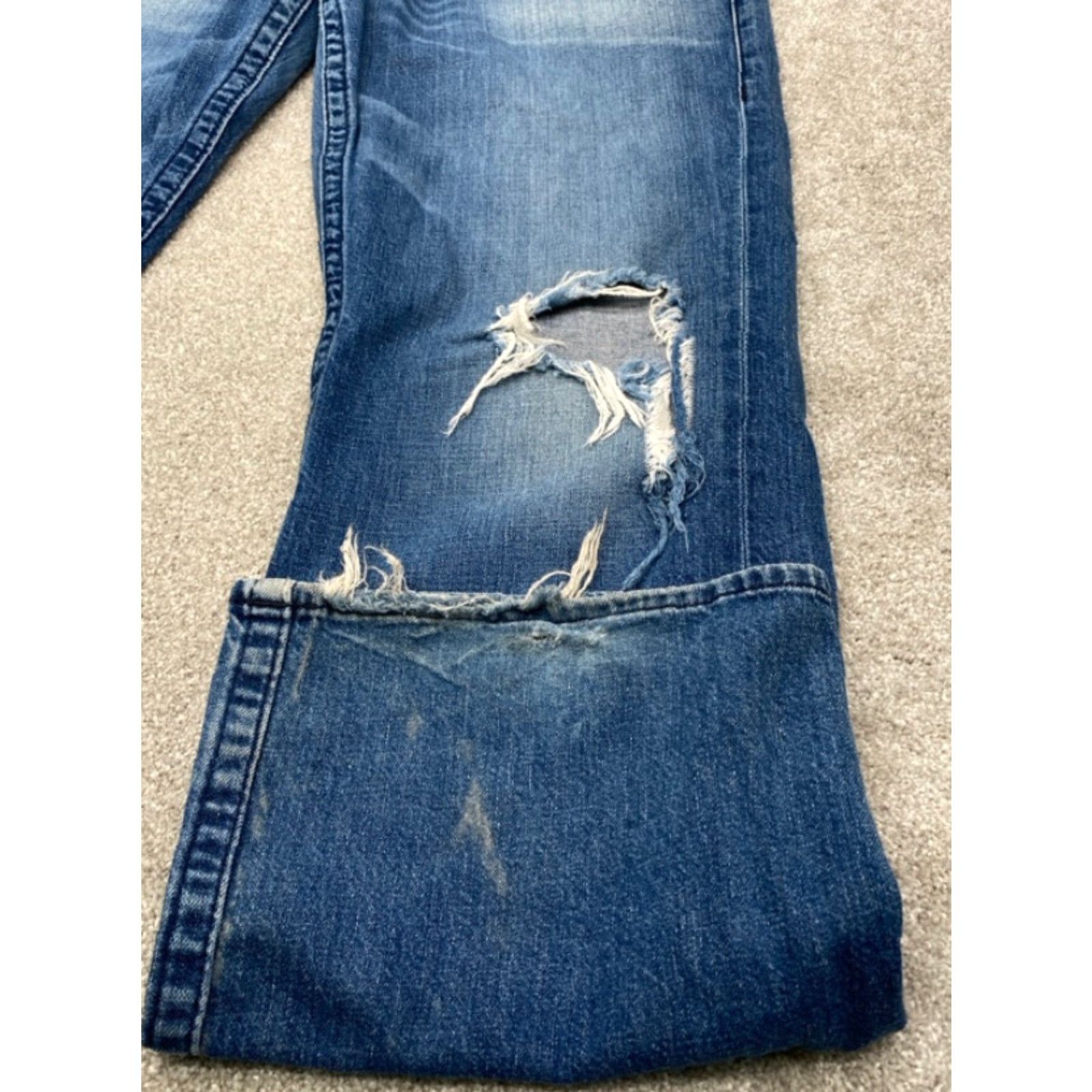 True Religion VINTAGE True Religion Bobby Jeans Bootcut 38x33 Blue Denim Distressed Mens Size US 38 / EU 54 - 3 Thumbnail