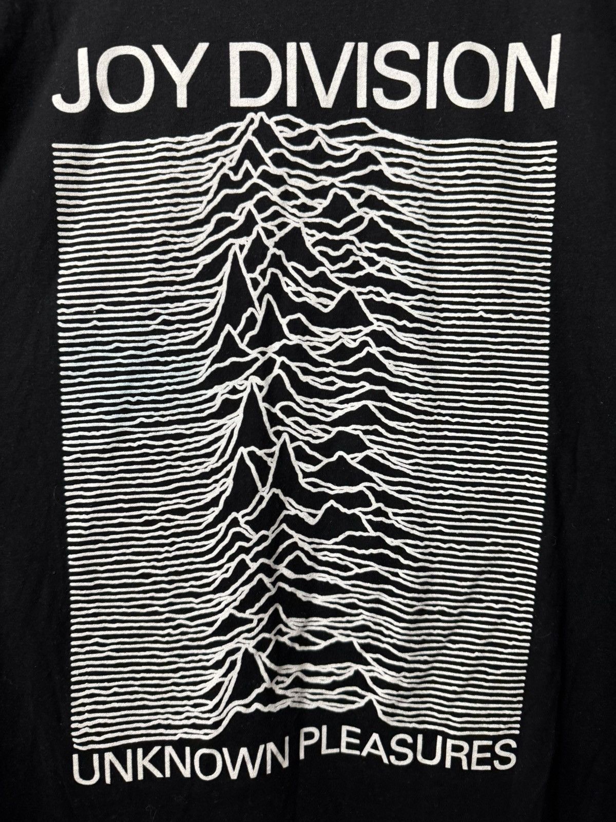 Band Tees Joy Division unknown pleasures T-shirt oversize iconic print Size US XXL / EU 58 / 5 - 2 Thumbnail