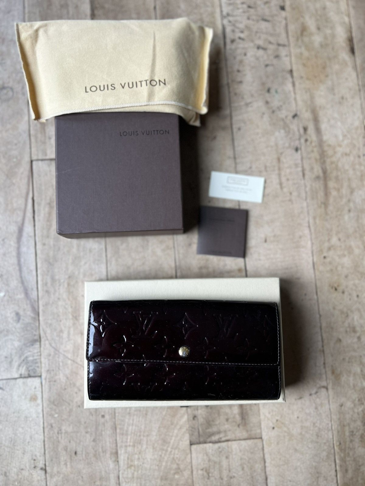 Louis Vuitton Louis Vuitton Sarah Long Wallet In Monogram Vernis Rouge Size ONE SIZE - 6 Thumbnail