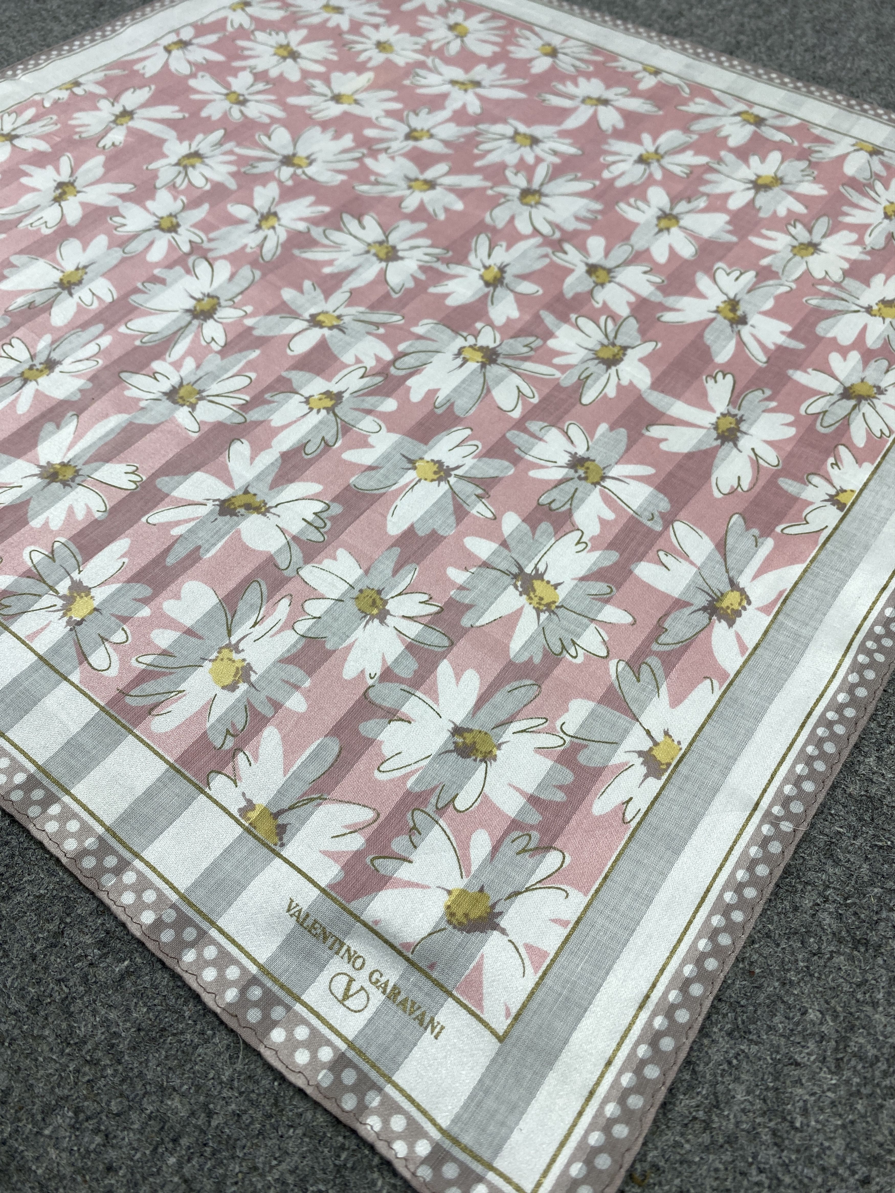 Valentino Valentino Garavani Handkerchief / Neckerchief HKC1116 Size ONE SIZE - 5 Thumbnail