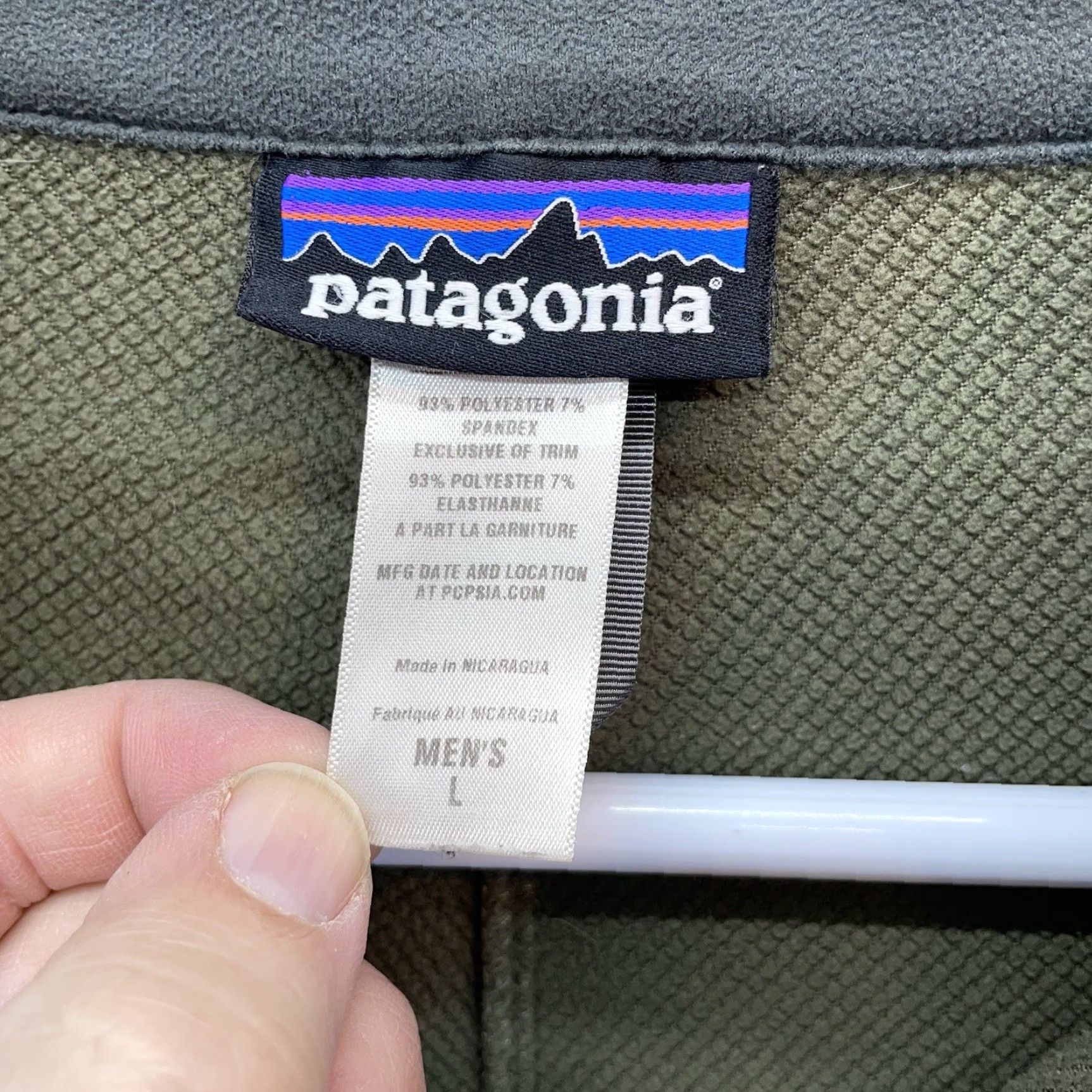 **Patagonia Green Olive Jacket Men's Large Windblock Workwear** User: **Patagonia Green Olive Windblock Jacket Men's Large Workwear**