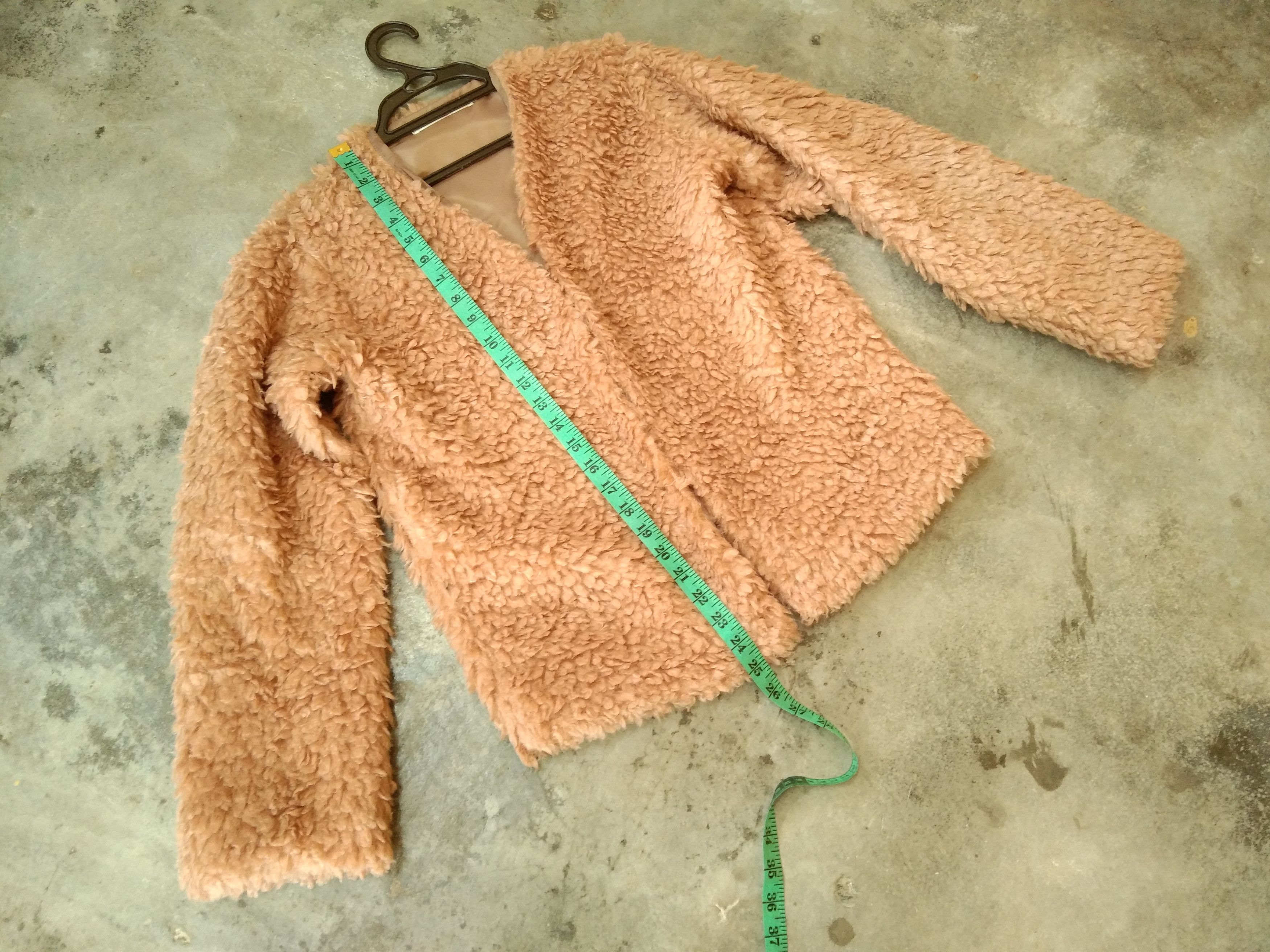 Designer SOFT & FLUFFY WOMEN'S SINGLE CLIP CARDIGAN Size S / US 4 / IT 40 - 10 Thumbnail