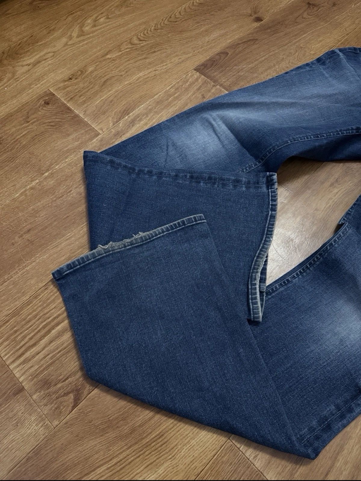 7 For All Mankind 7 For All Mankind Hype Flared Jeans Denim Pants Italy Made Size US 32 / EU 48 - 3 Thumbnail
