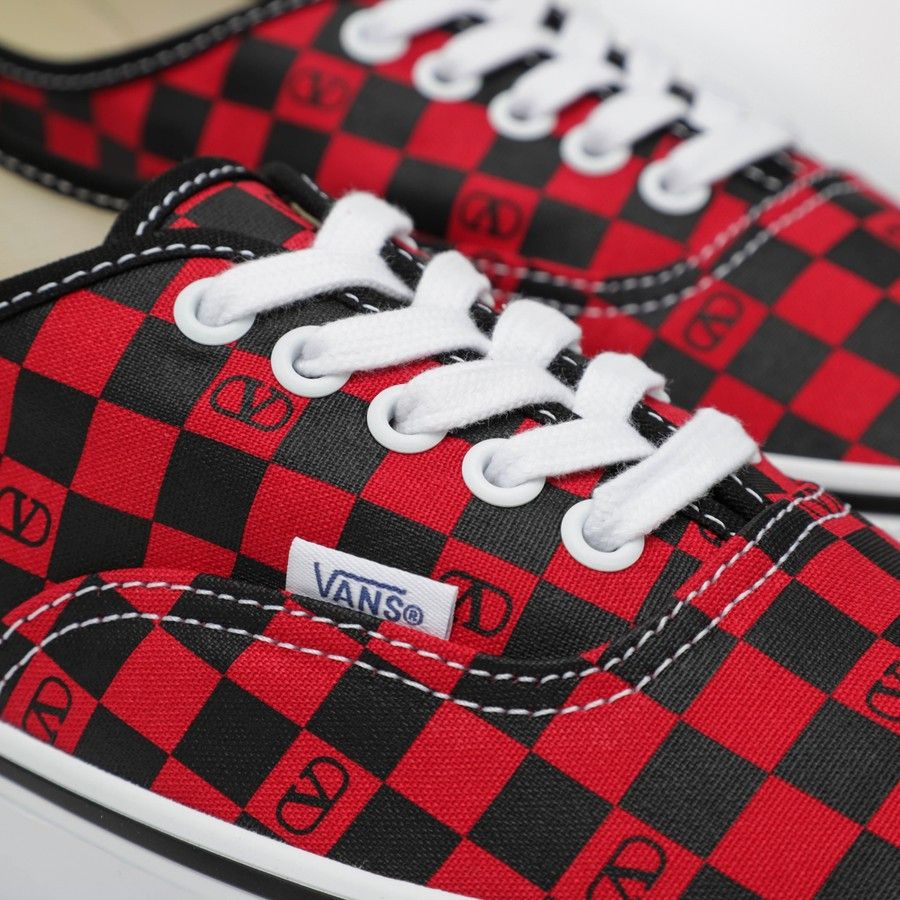 Valentino o1d2blof1025 Low-Top Sneakers in Red/Black Size US 10 / EU 43 - 5 Thumbnail